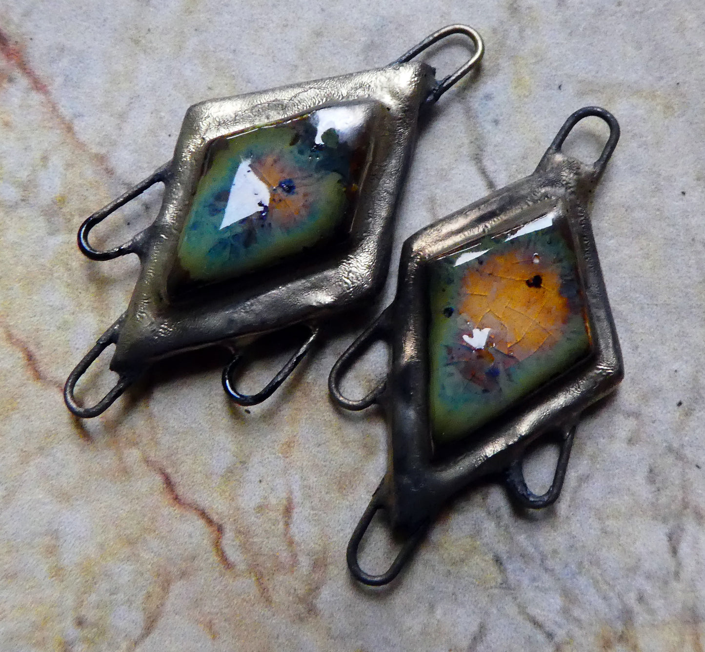 Ceramic Moulded Diamond Connectors-Amber Ash