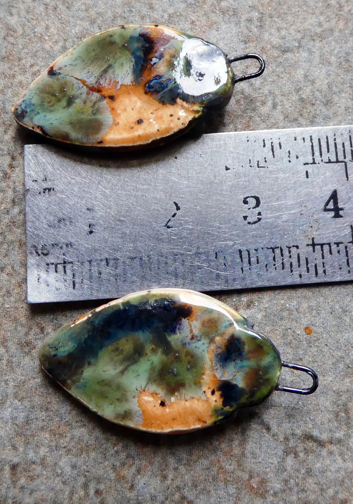 Ceramic Decorative Pointy Charms - Oriental Caramel