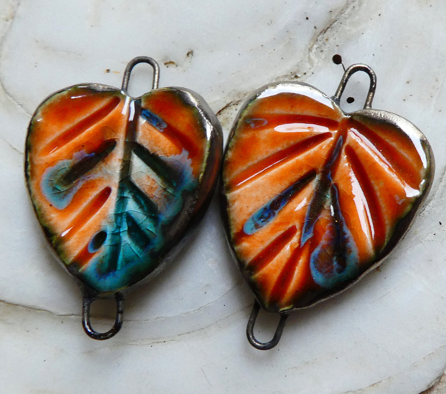 Ceramic Heart Shaped Leaf Connectors - Vermillion Sunburst