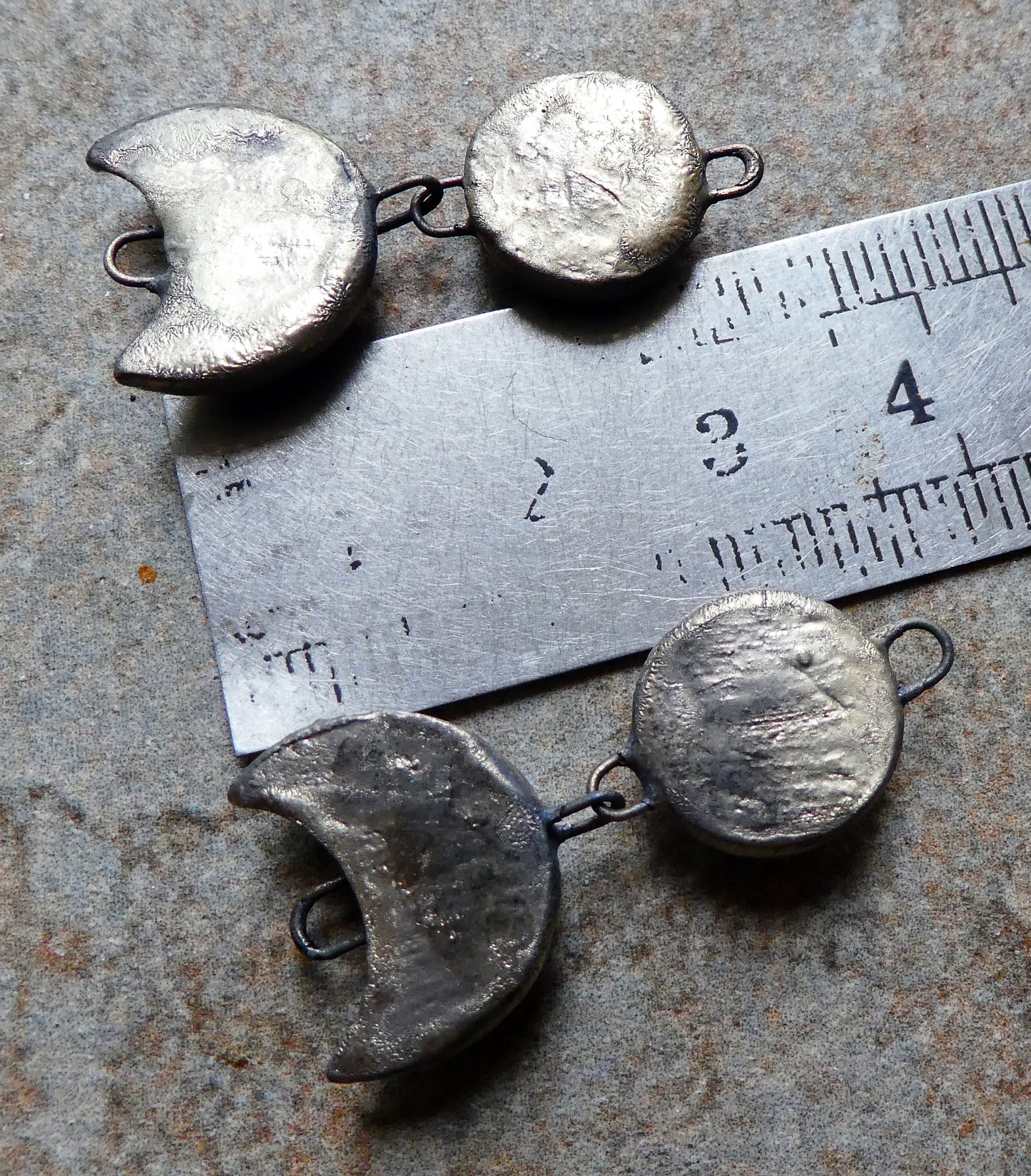 Ceramic Moulded Mystic Moon Dangly Connectors - Glacier Fire