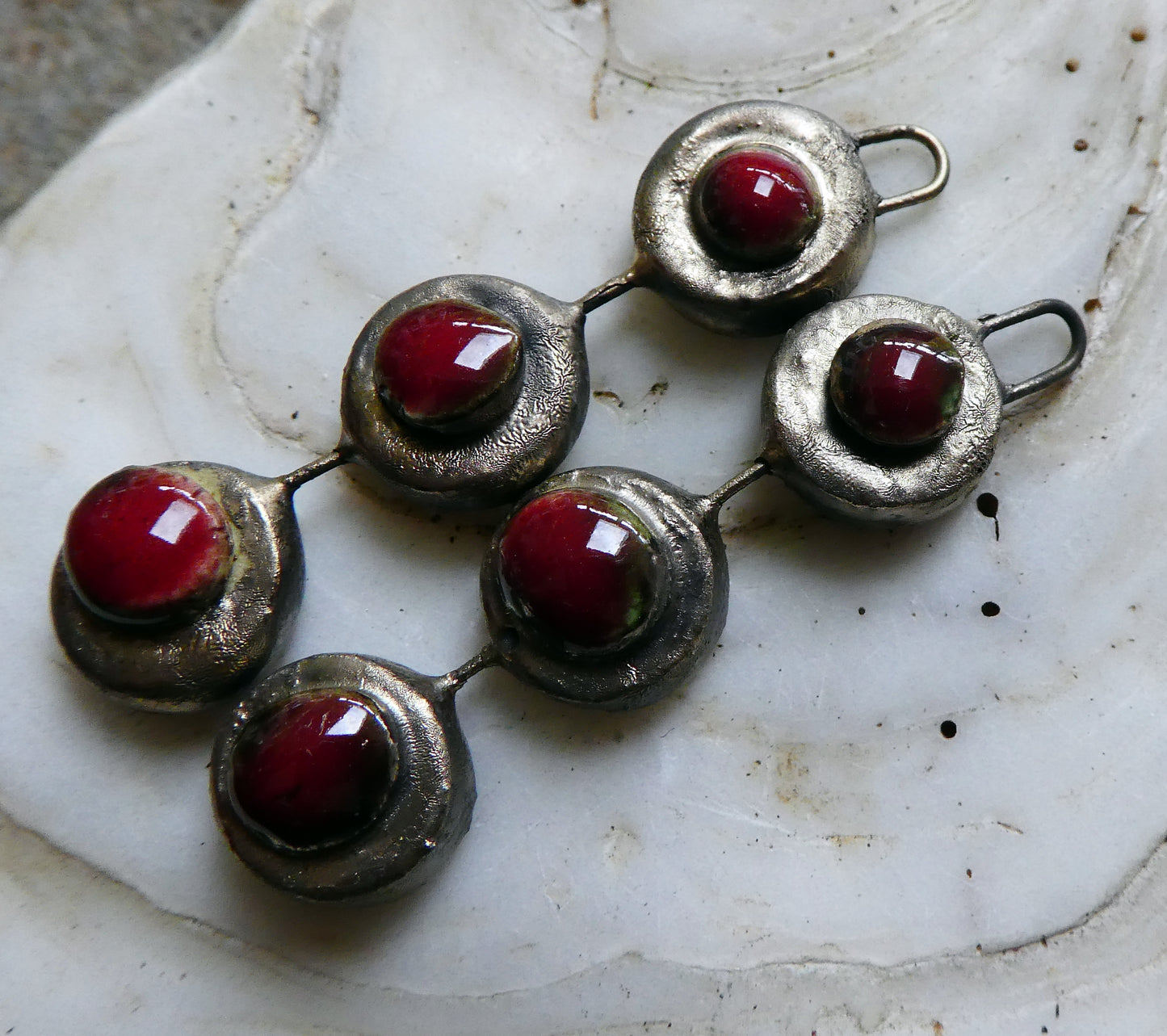 Ceramic Moulded Disc Stack Charms - Red