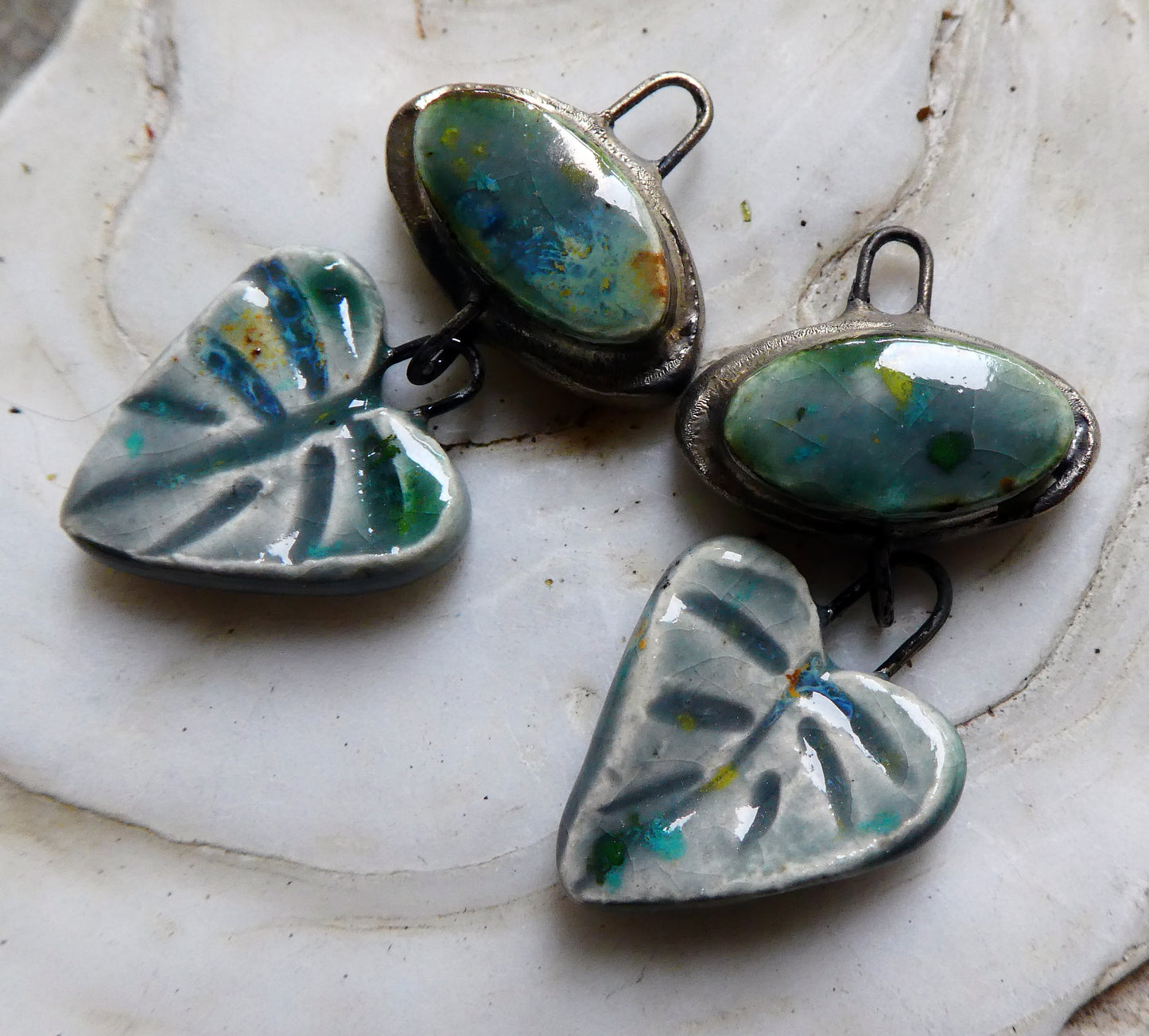 Ceramic Moulded Oval and Leaf Dangles - Mountain Moss
