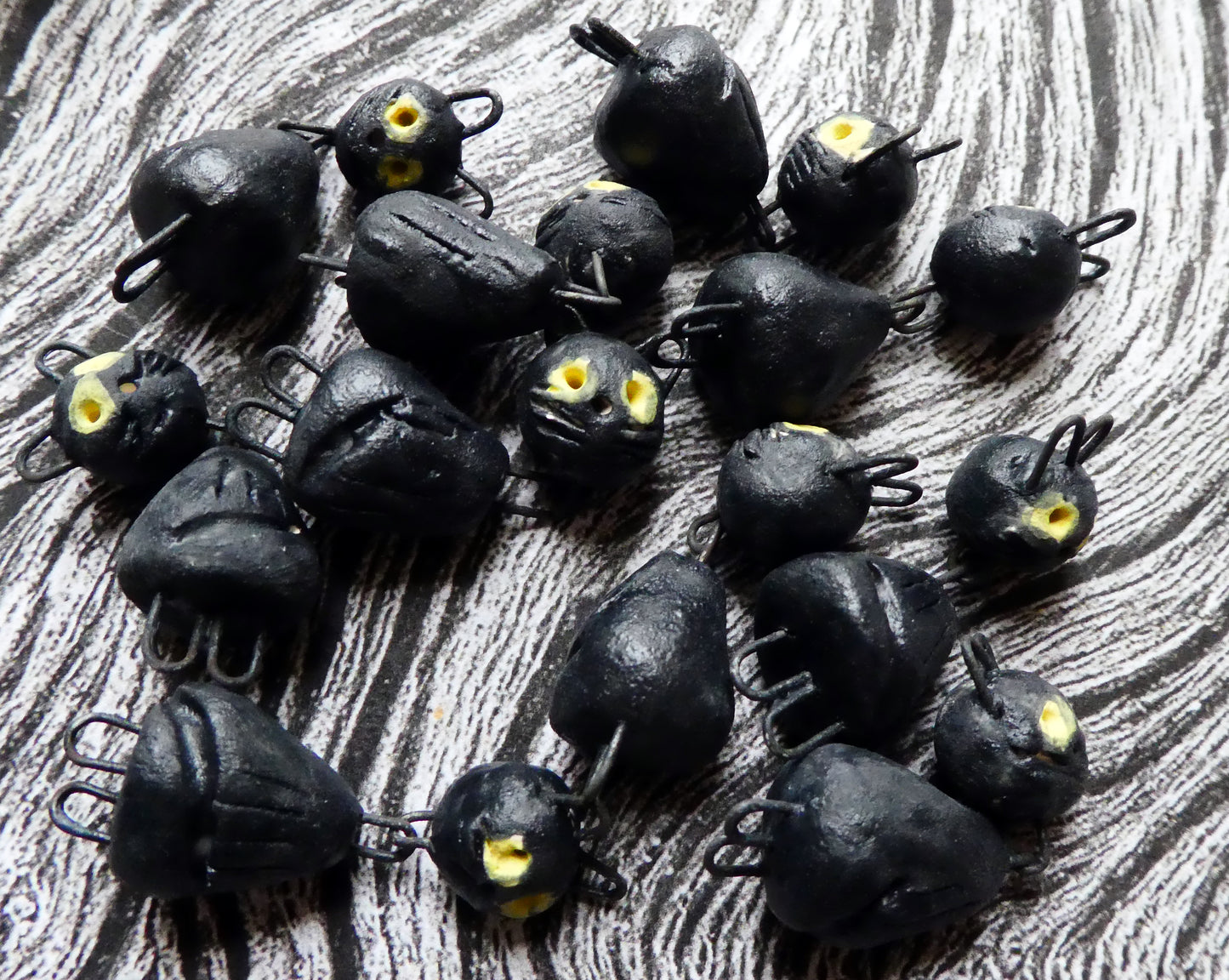 Ceramic Dangly Cat Connectors - Matte Black