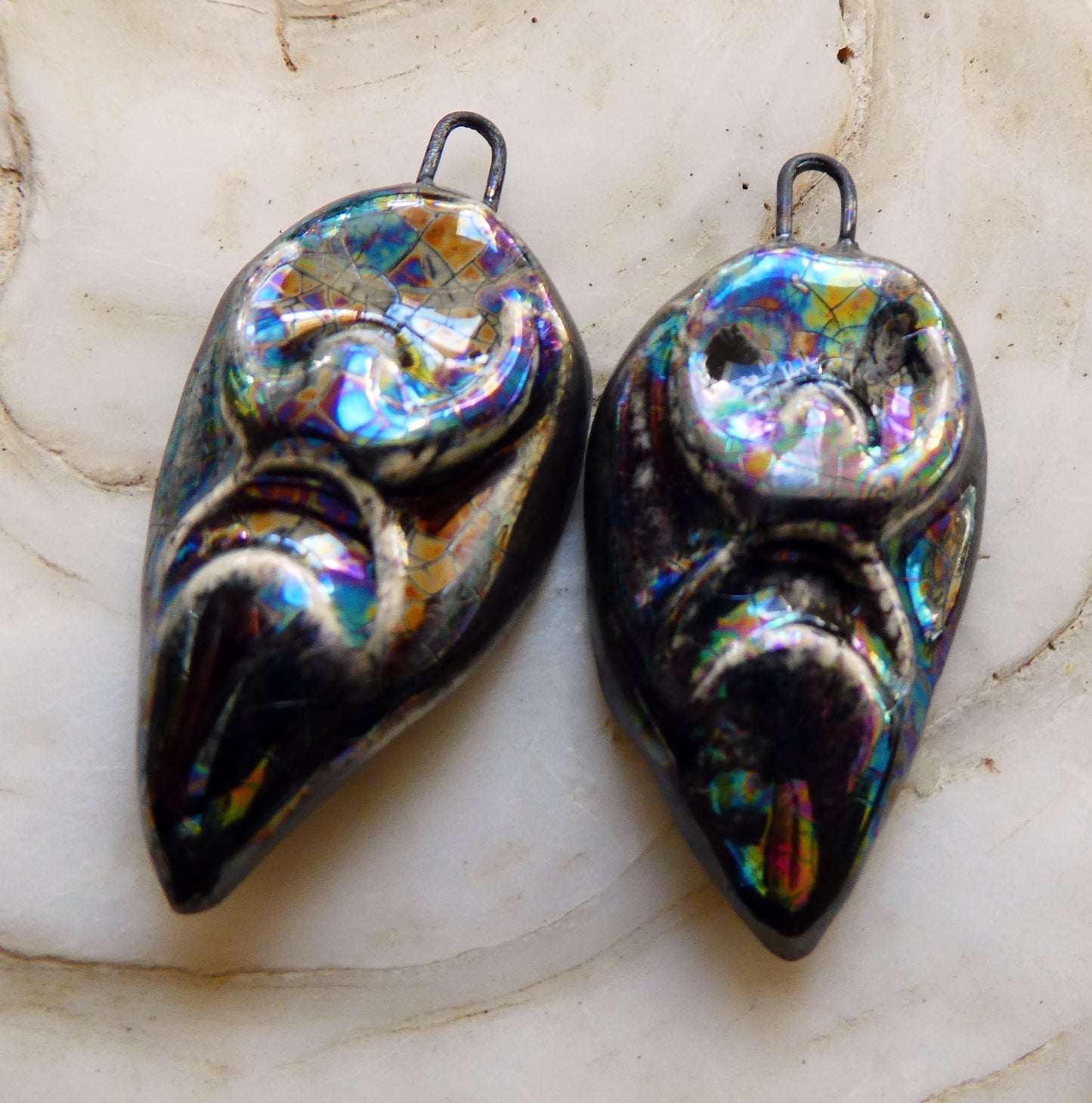 Ceramic Lustrous Goddess Charms -Black