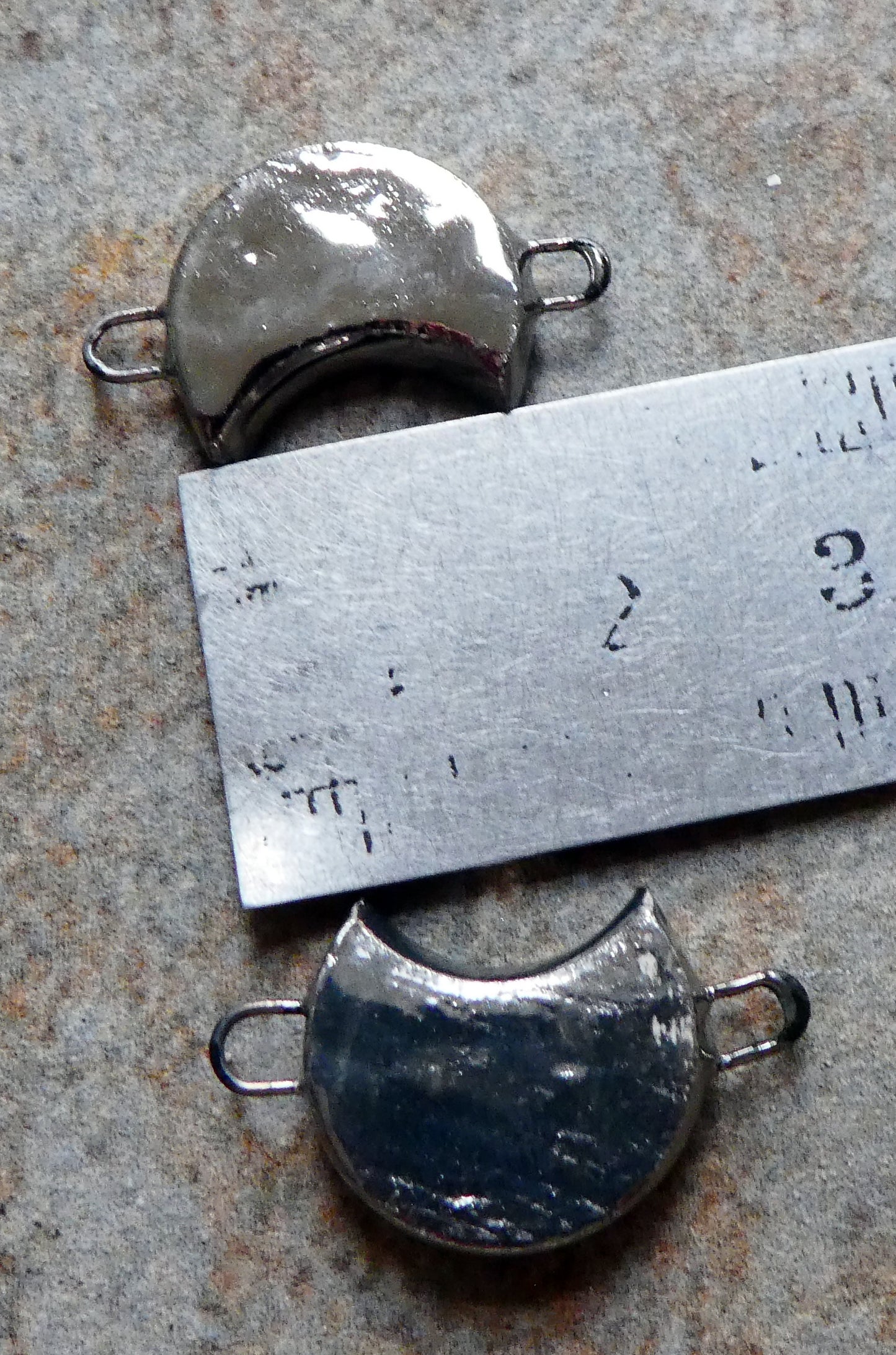 Ceramic Crescent Moon Earring Connectors -Platinum Lustre