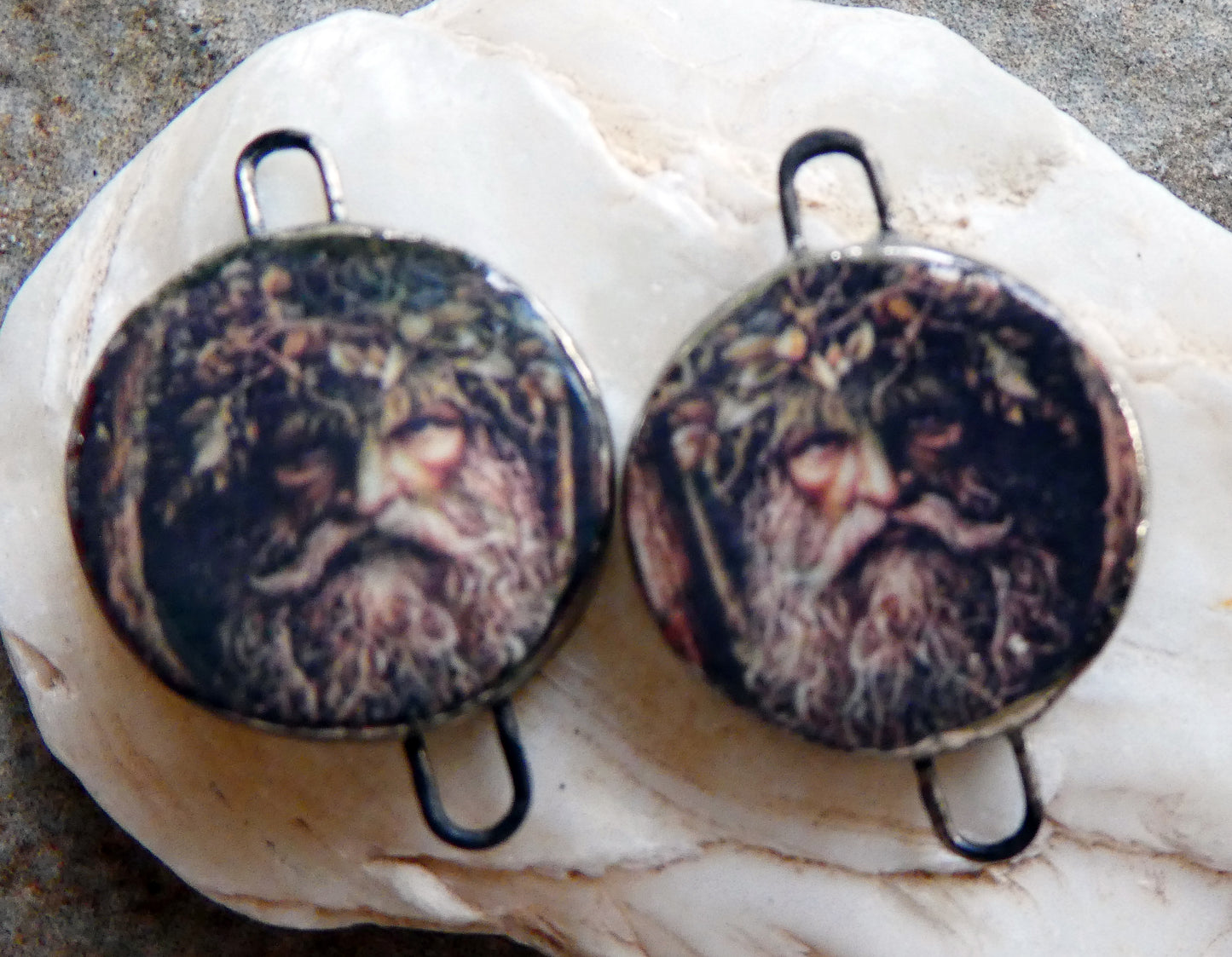 Ceramic Green Man Decal Disc Connectors - #6