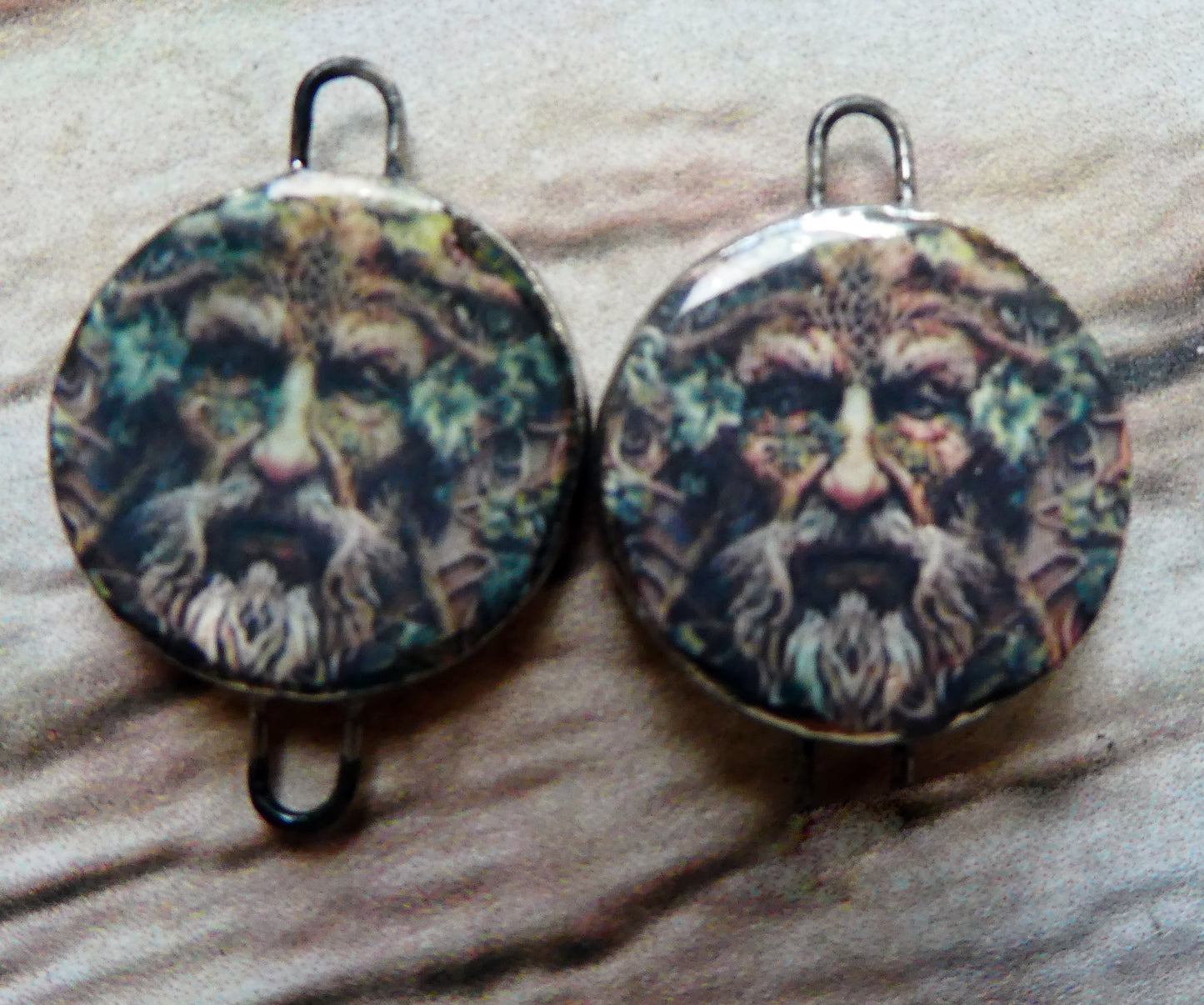 Ceramic Green Man Decal Disc Connectors - #7