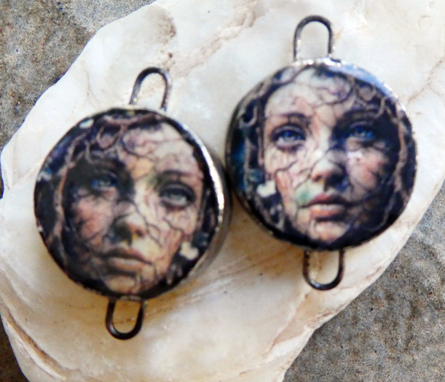 Ceramic Green Woman Decal Disc Connectors - #2