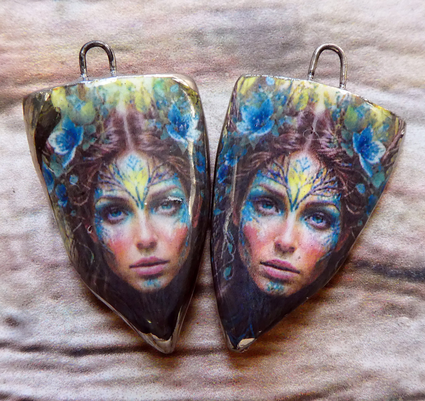 Ceramic Green Woman Decal Shield Charms #3