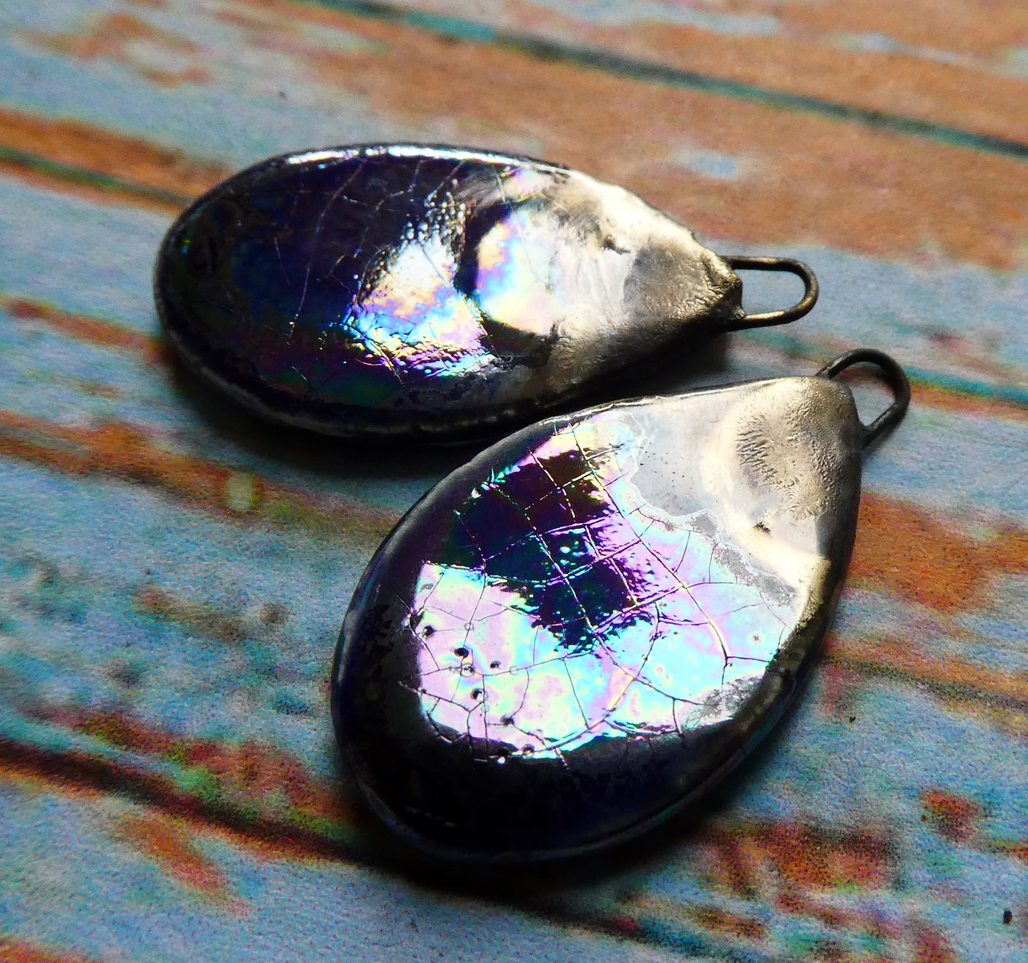 Ceramic Lustrous Flat Teardrop Drops -Mirror Blue