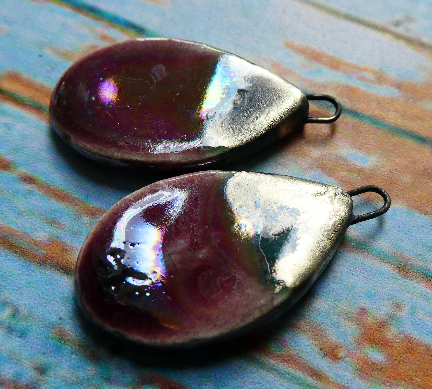 Ceramic Lustrous Flat Teardrop Drops - Plum Passion