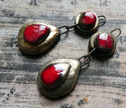 Ceramic Lustrous Moulded Teardrop Dangles -Red