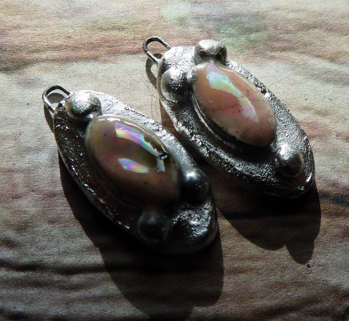 Ceramic Lustrous Silvery Granule Oval Charms - Morganite