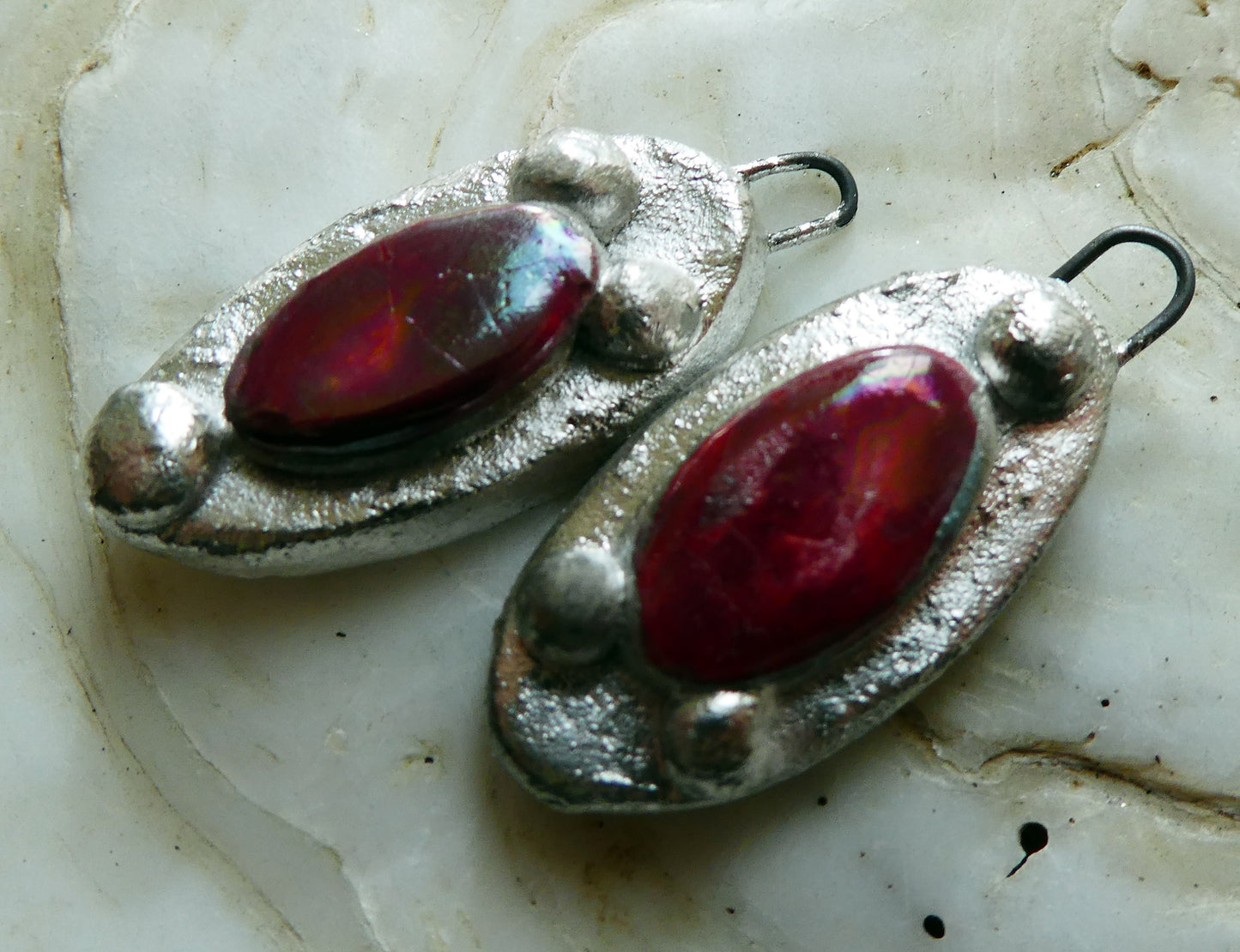 Ceramic Lustrous Silvery Granule Oval Charms - Red