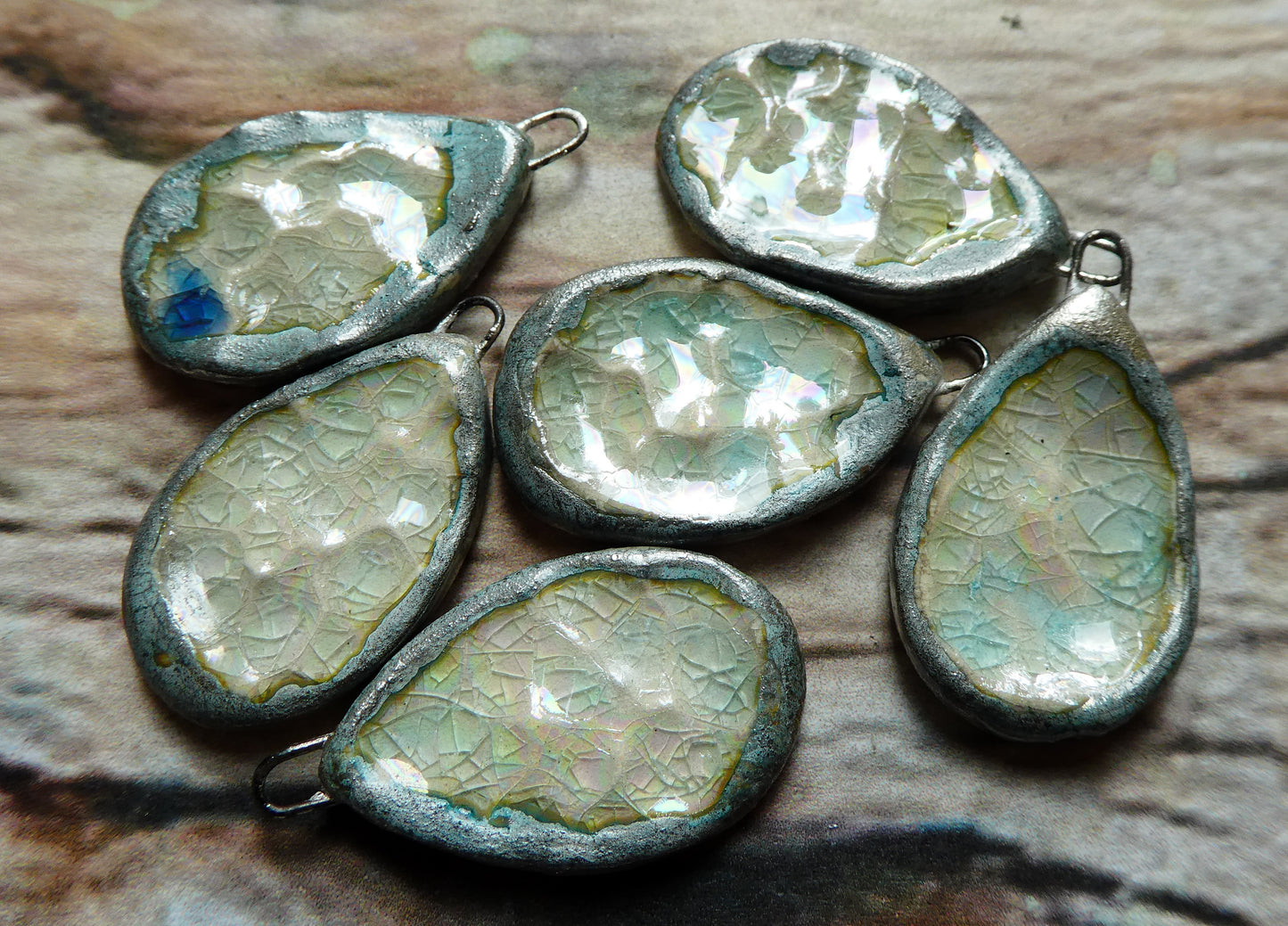 Ceramic Lustrous Silvery Icy Pool Charms - Diamond Crackle