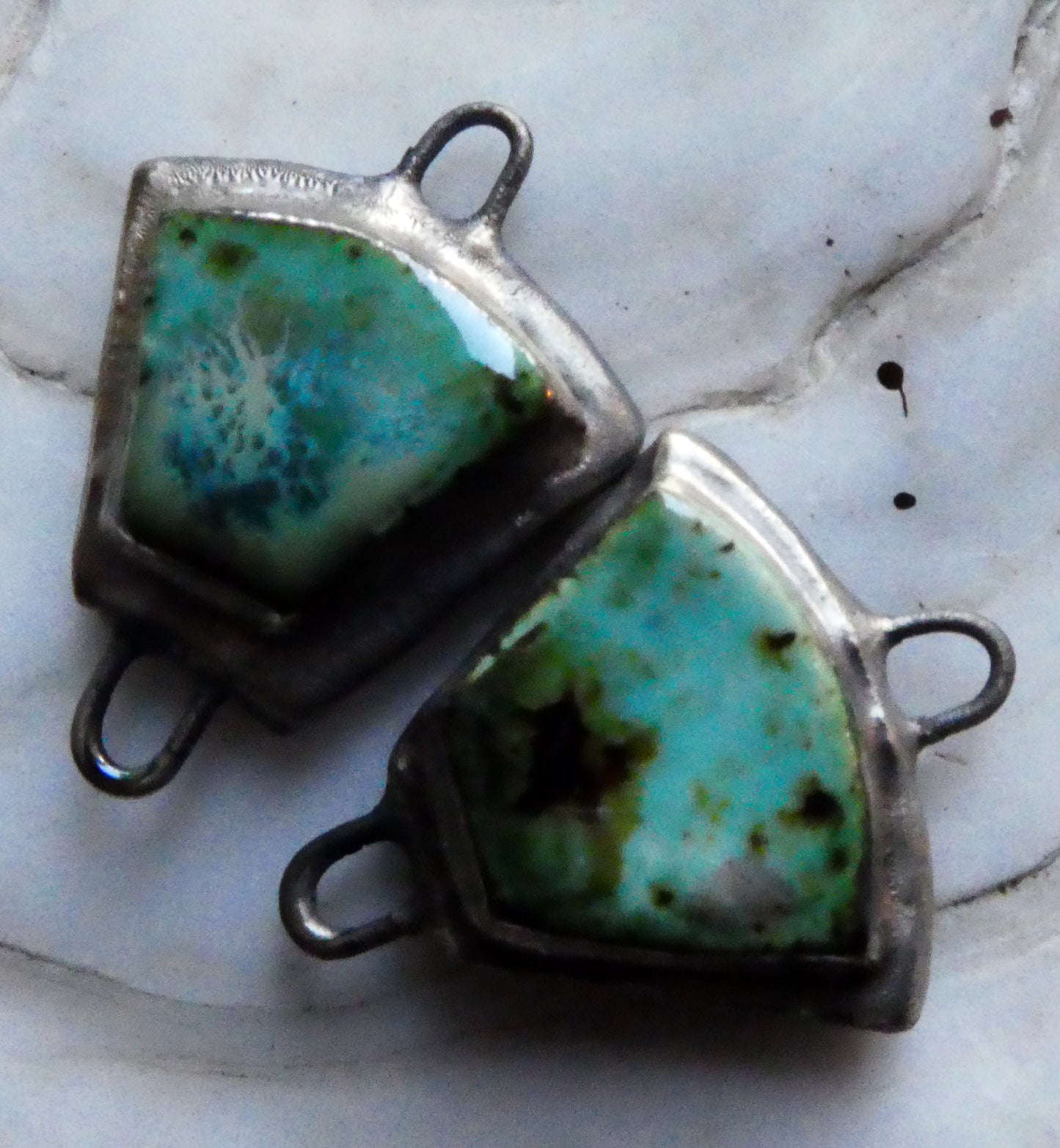 Ceramic Moulded Wedge Connectors- Blue Guppy