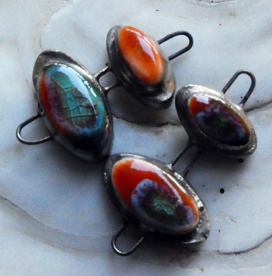 Ceramic Little Moulded Double Oval Connectors - Vermillion Sunburst