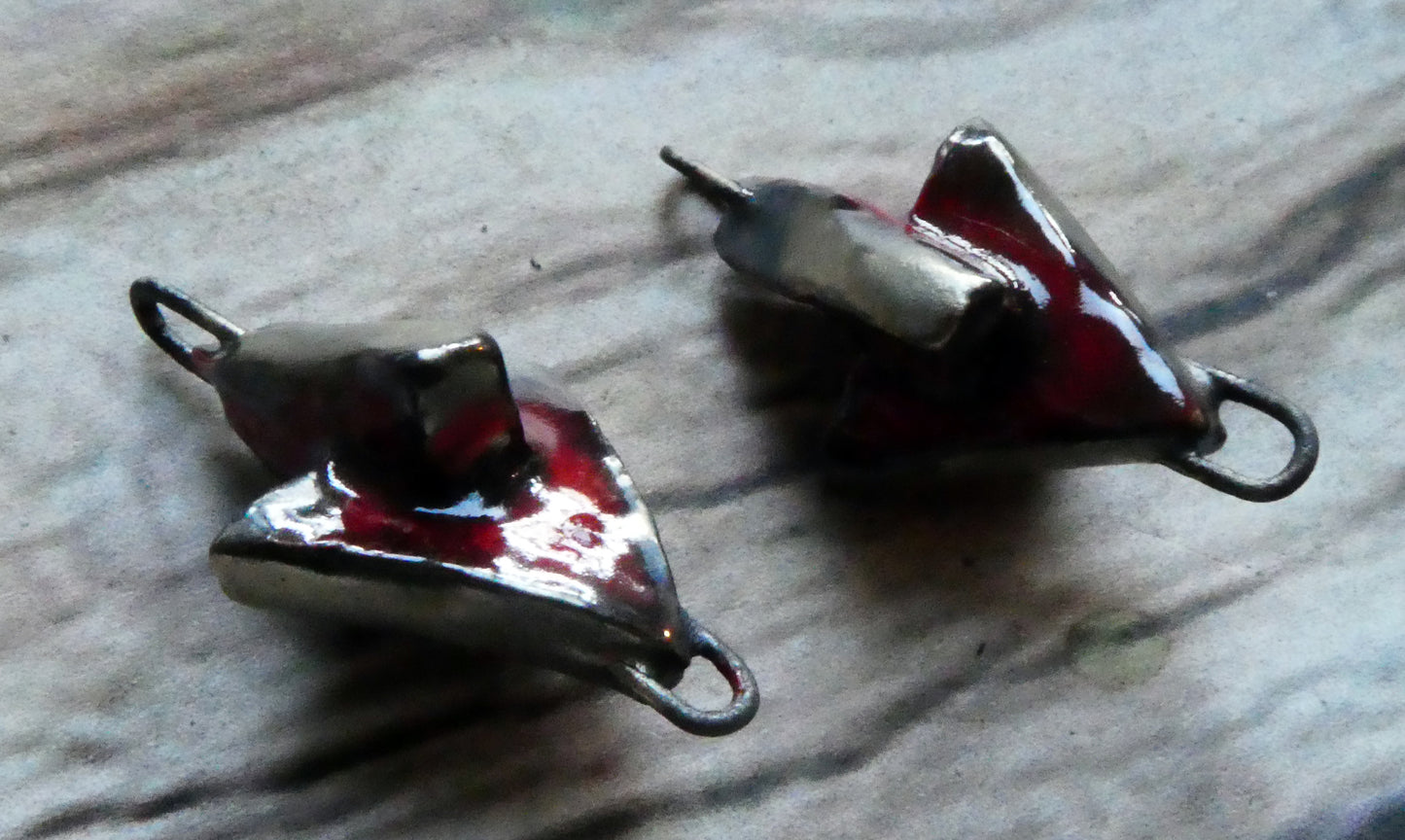 Ceramic Interconnected Triangle Connectors- Red