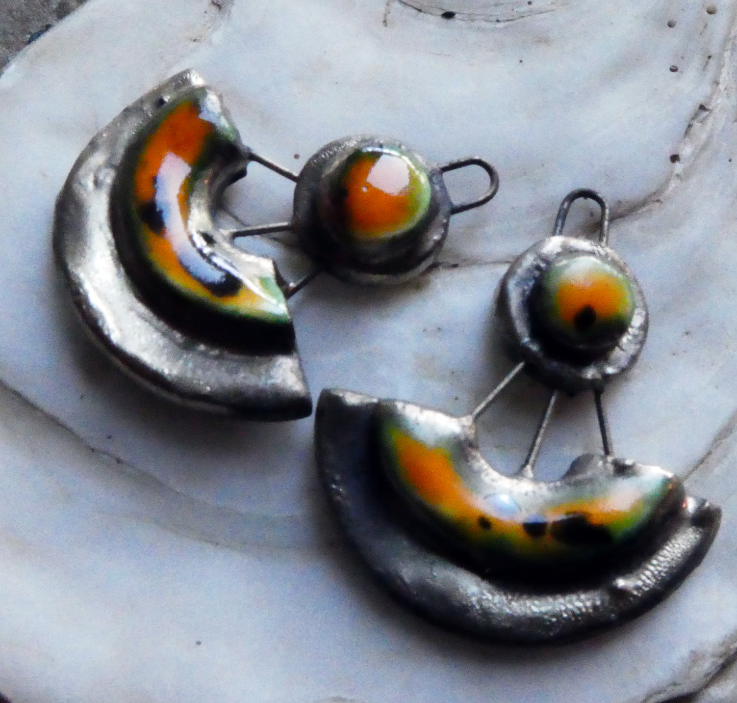Ceramic Moulded Disc and Scoop Charms - Papaya