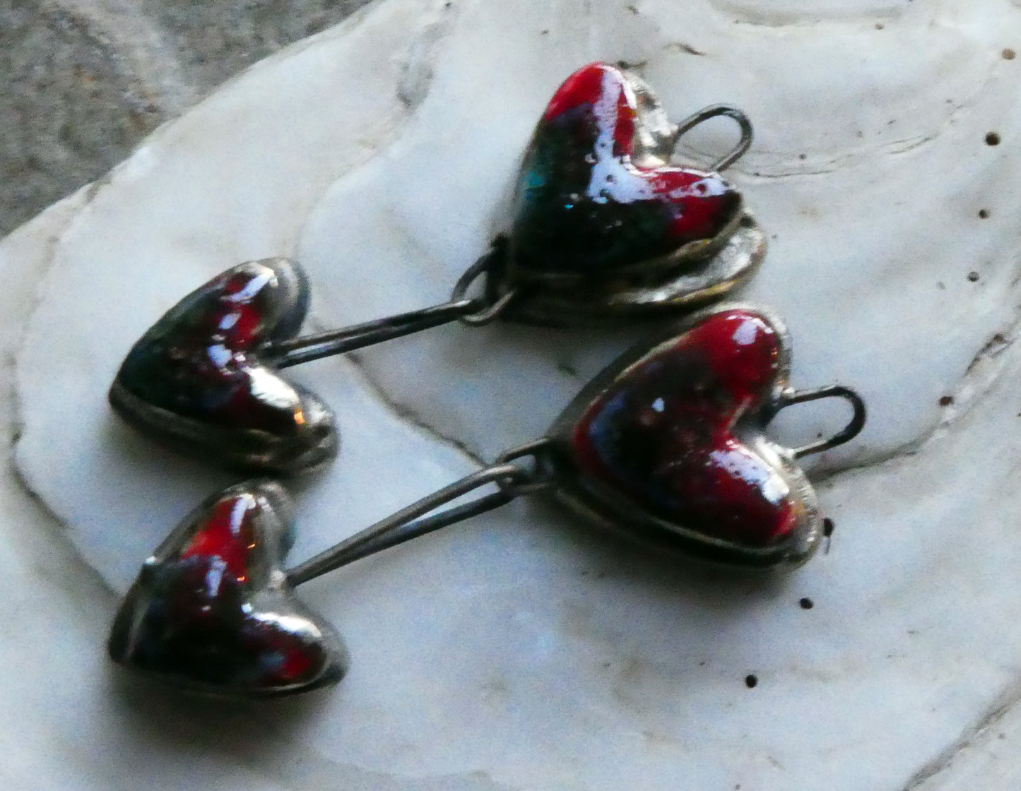 Ceramic Moulded Double Heart Dangles - Ladybird