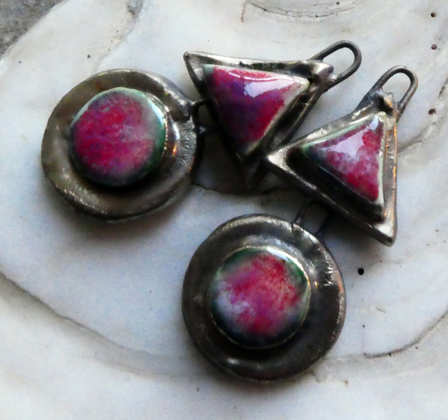 Ceramic Moulded Mixed Shape Charms - Berry Tart