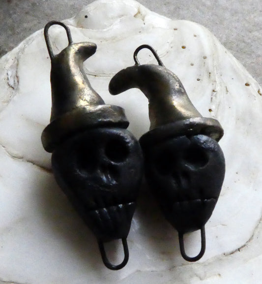 Ceramic Skulls in Witch Hat Connectors - Matte Black