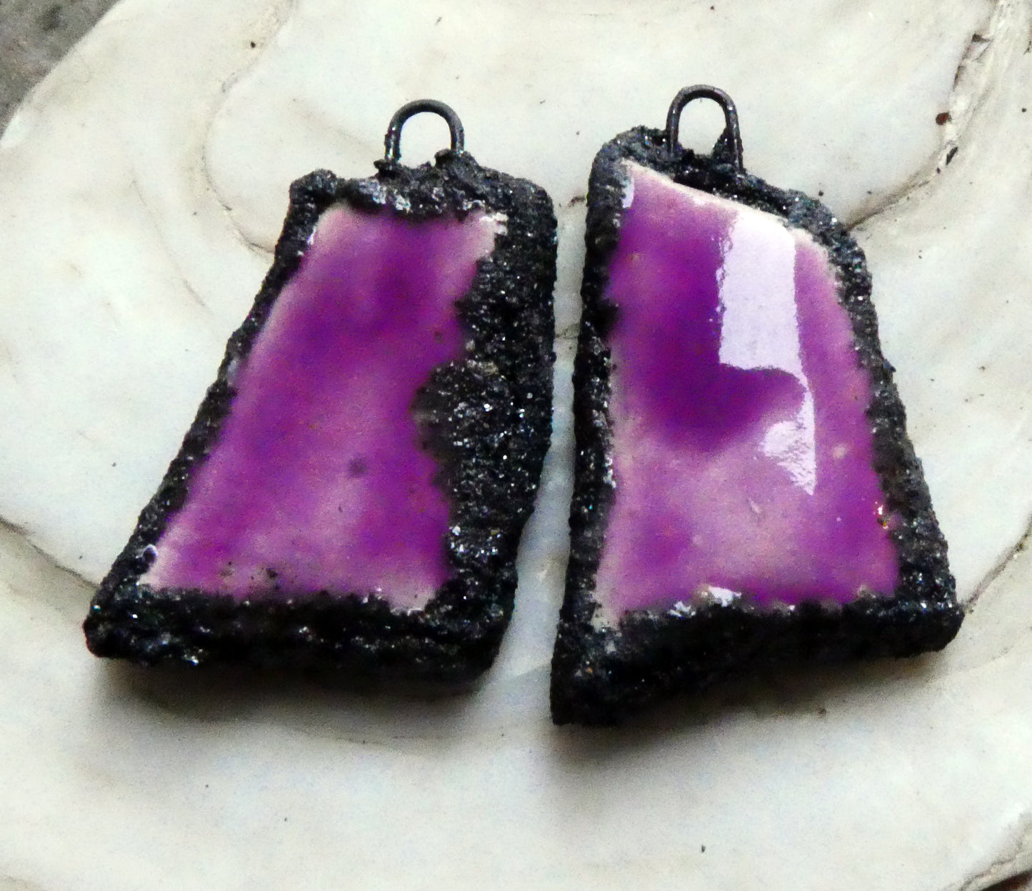 Ceramic Chunky Spangle Edged Charms - Grapel