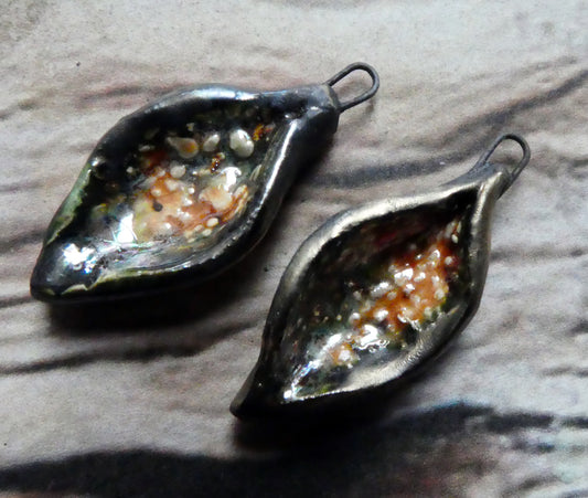 Ceramic Lustrous Scoop Charms -Oriental Caramel