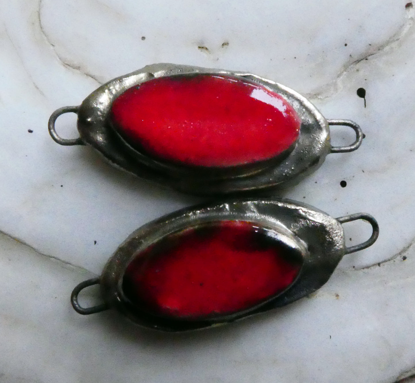 Ceramic Moulded Oval Connectors - Red