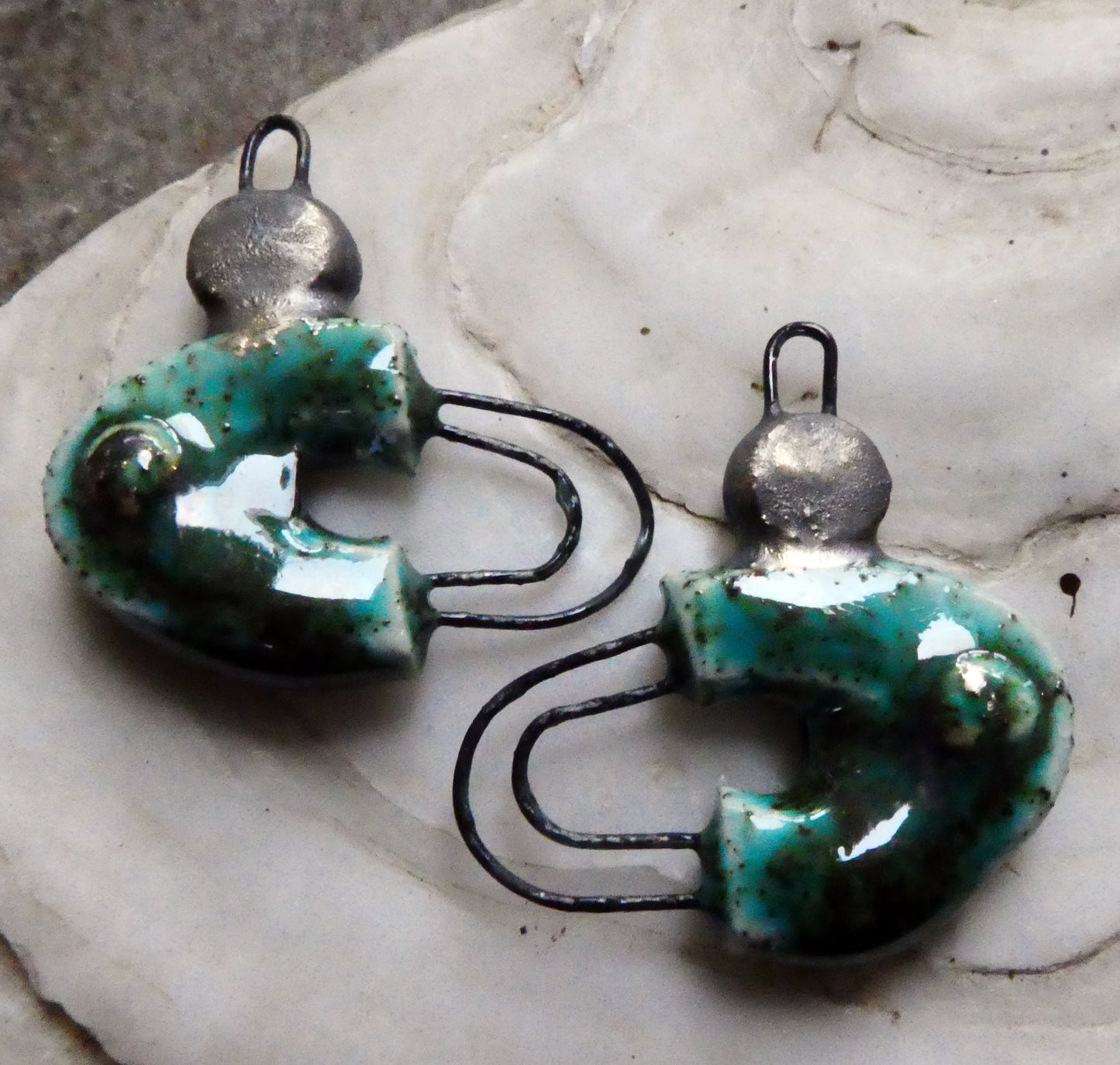 Ceramic Two Hoop Curved Connectors -Santa Lucia