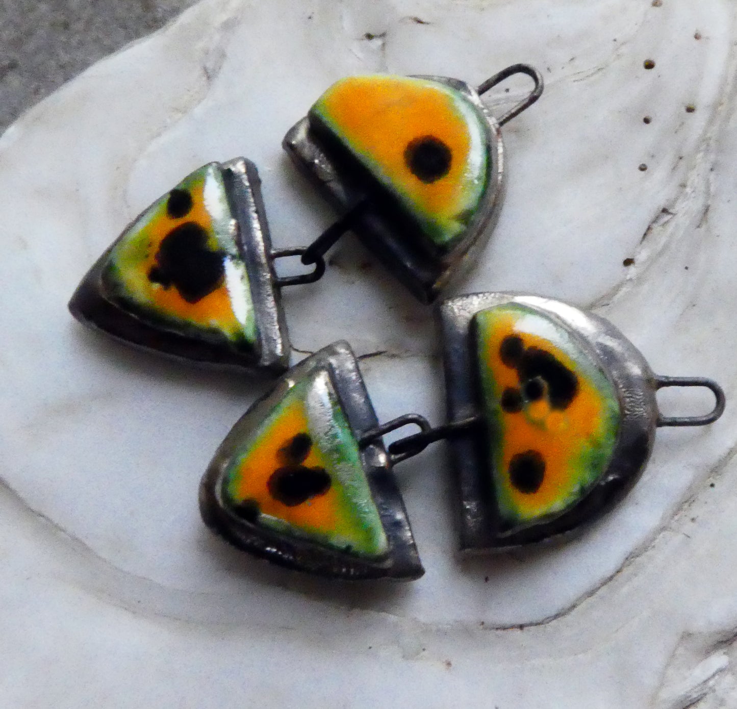 Ceramic Moulded Mixed Shape Dangles -Papaya