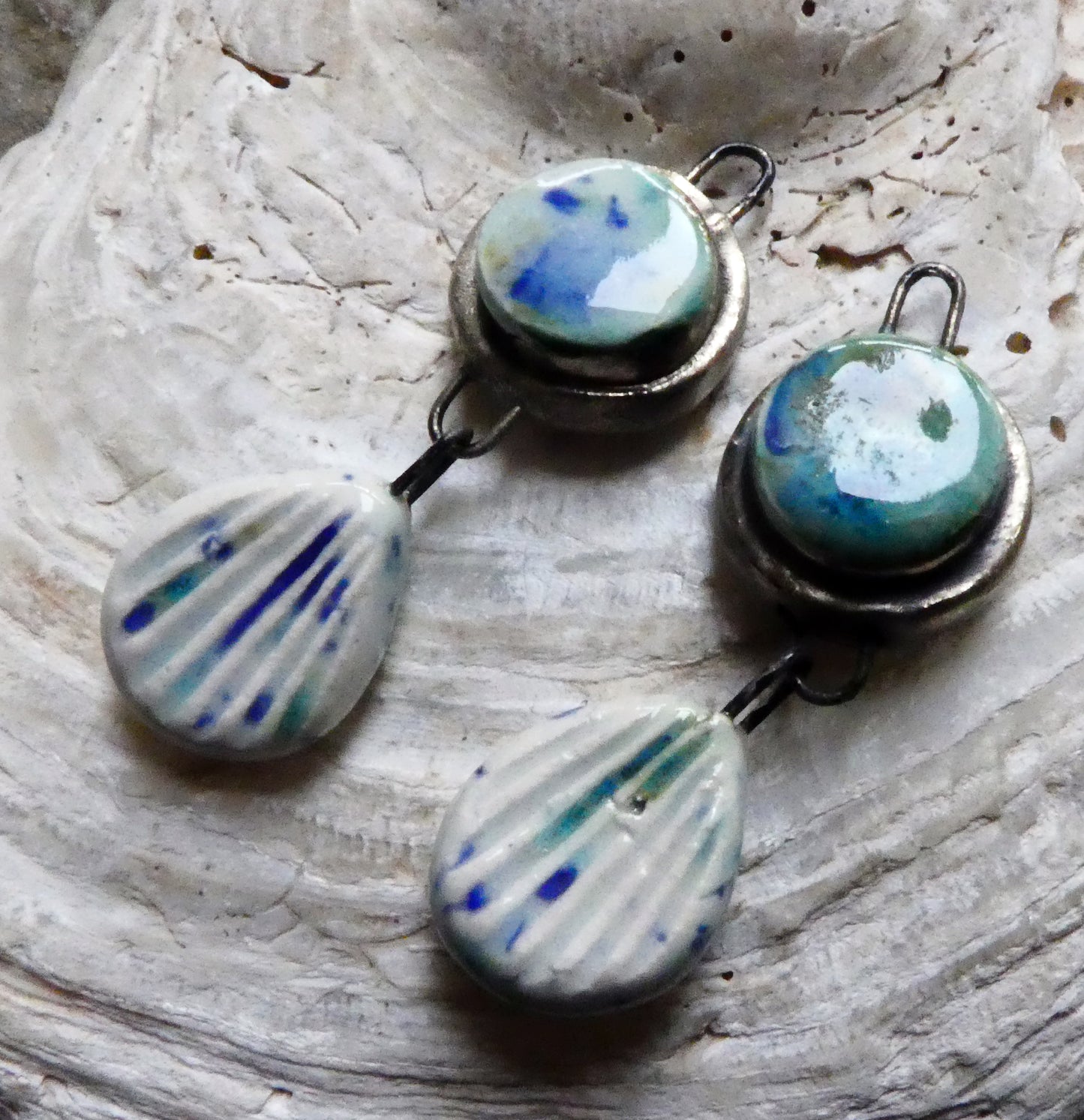 Ceramic Moulded Disc and Shell Dangles - Seawind