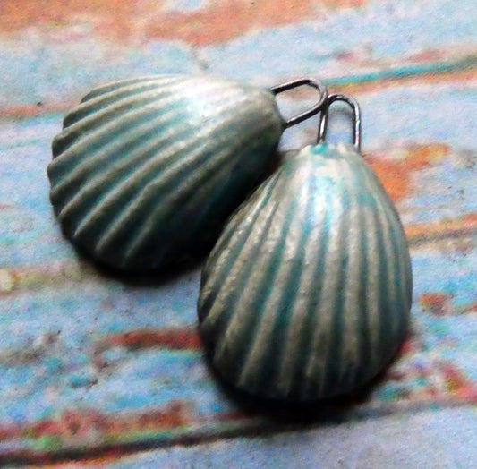 Ceramic Lustrous Shell Charms - Antique Turquoise