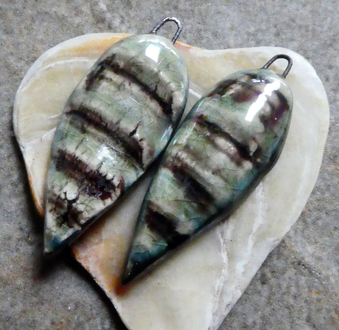 Ceramic Lustrous Shell Spear Charms - Green Tea