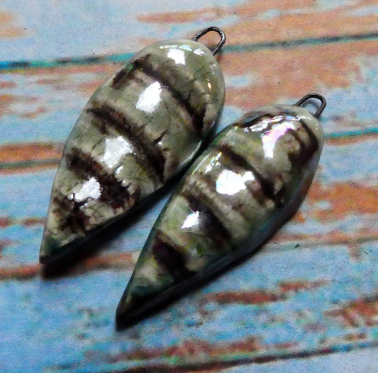 Ceramic Lustrous Shell Spear Charms - Green Tea