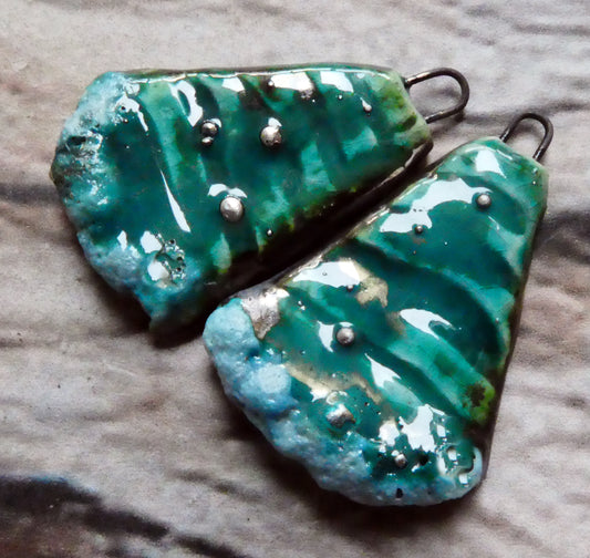 Ceramic Silvery Surfy Wave Textured Charms - Oriental Blue