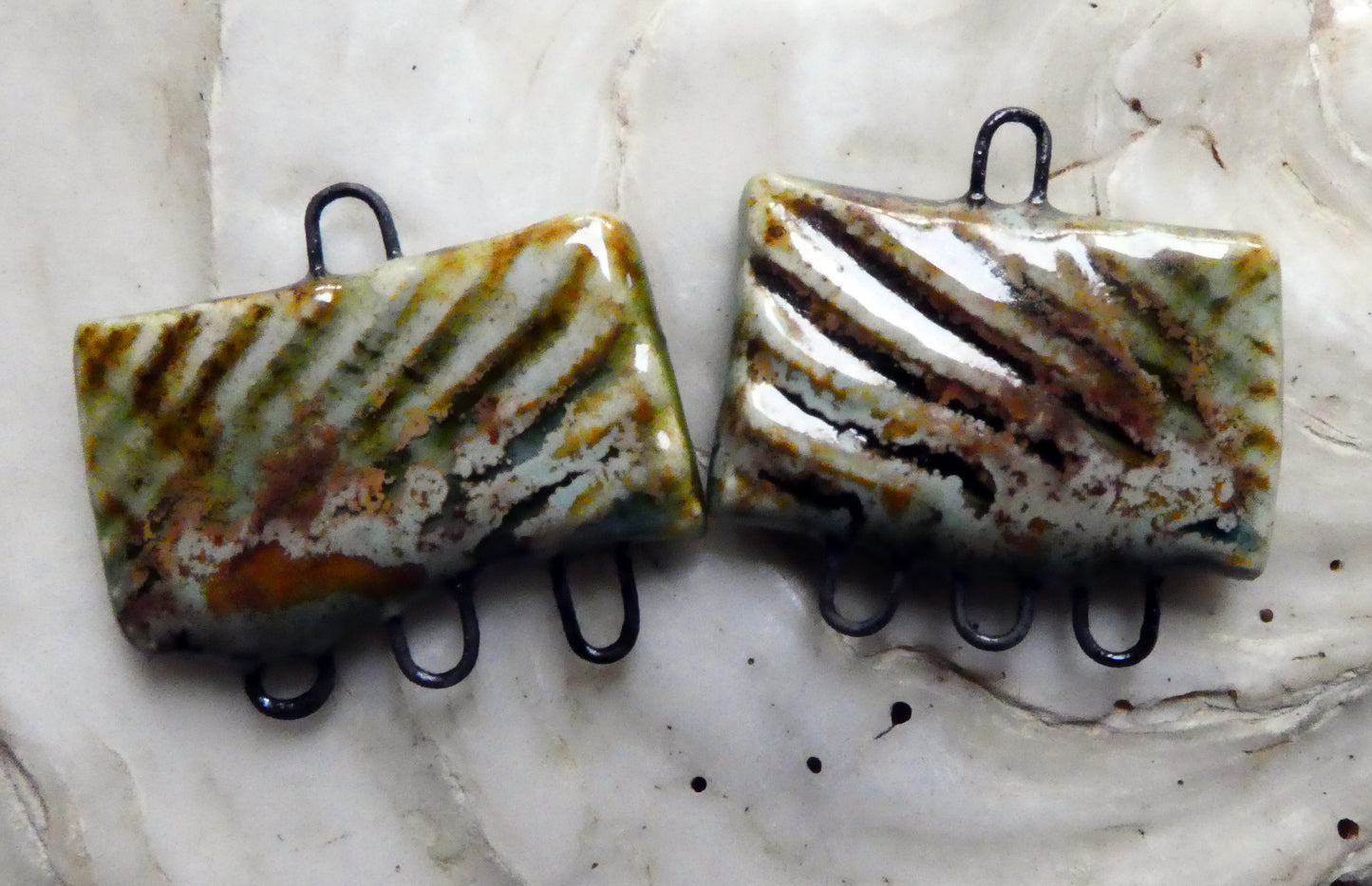 Ceramic Shell Textured Oblong Connectors - Spotted Malachite