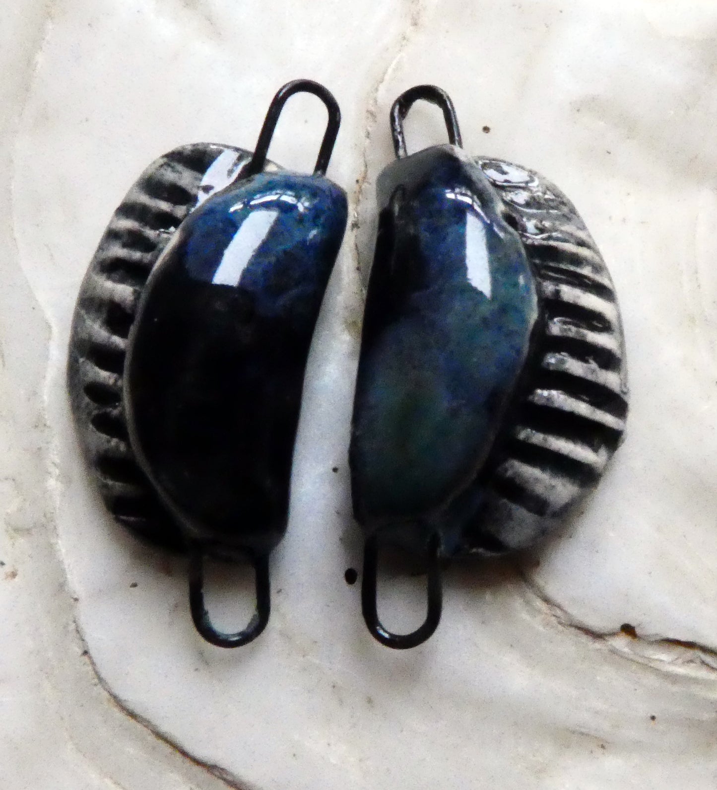 Ceramic Lustrous Black-Lipped Shell Earring Connectors - Obsidian
