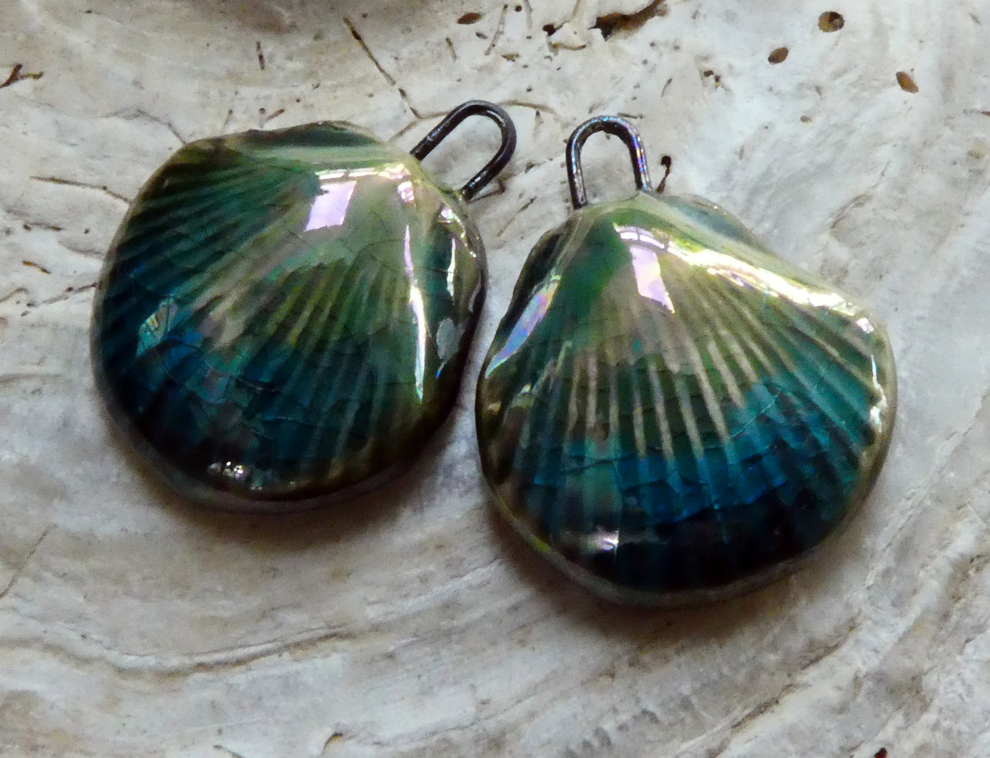 Ceramic Lustrous Scallop Shell Charms -Topaz and Oriental Blue