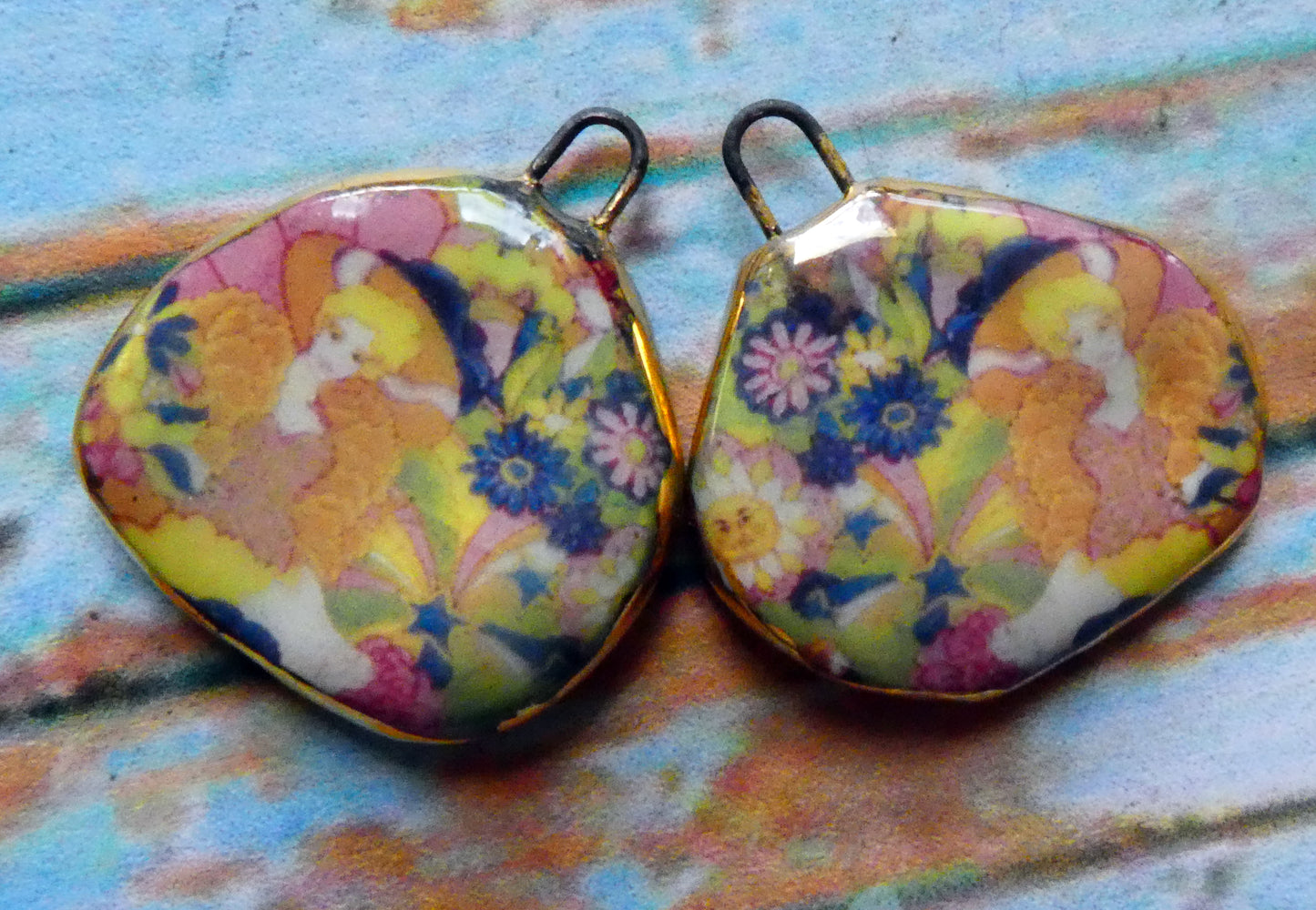 Ceramic 70's Paisley Pattern Decal Charms -#10