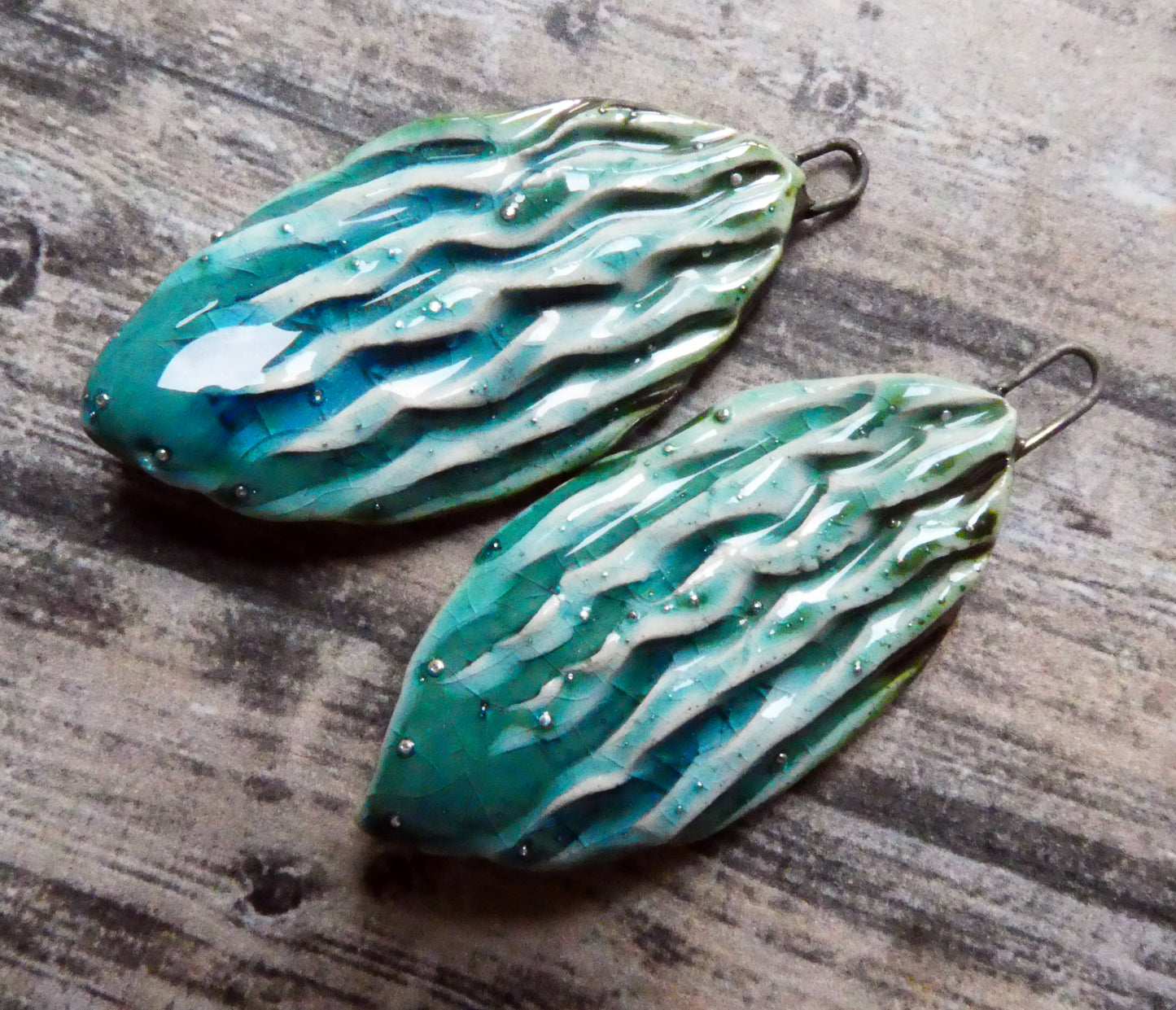 Ceramic Silvery Wave Textured Charms - Topaz