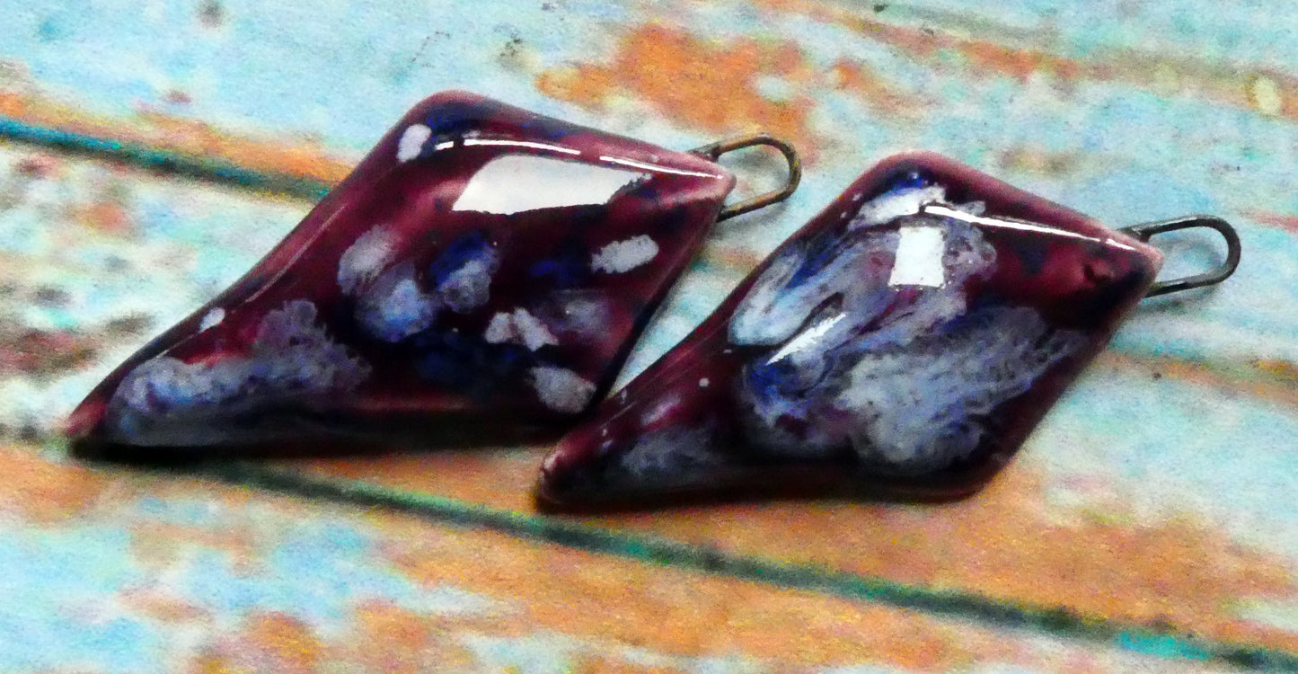 Ceramic Faceted Long Diamond Charms - Plum Jelly