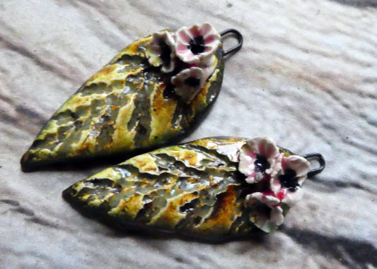 Ceramic Evergreen Leaf and Flowers Charms - Berry Tart