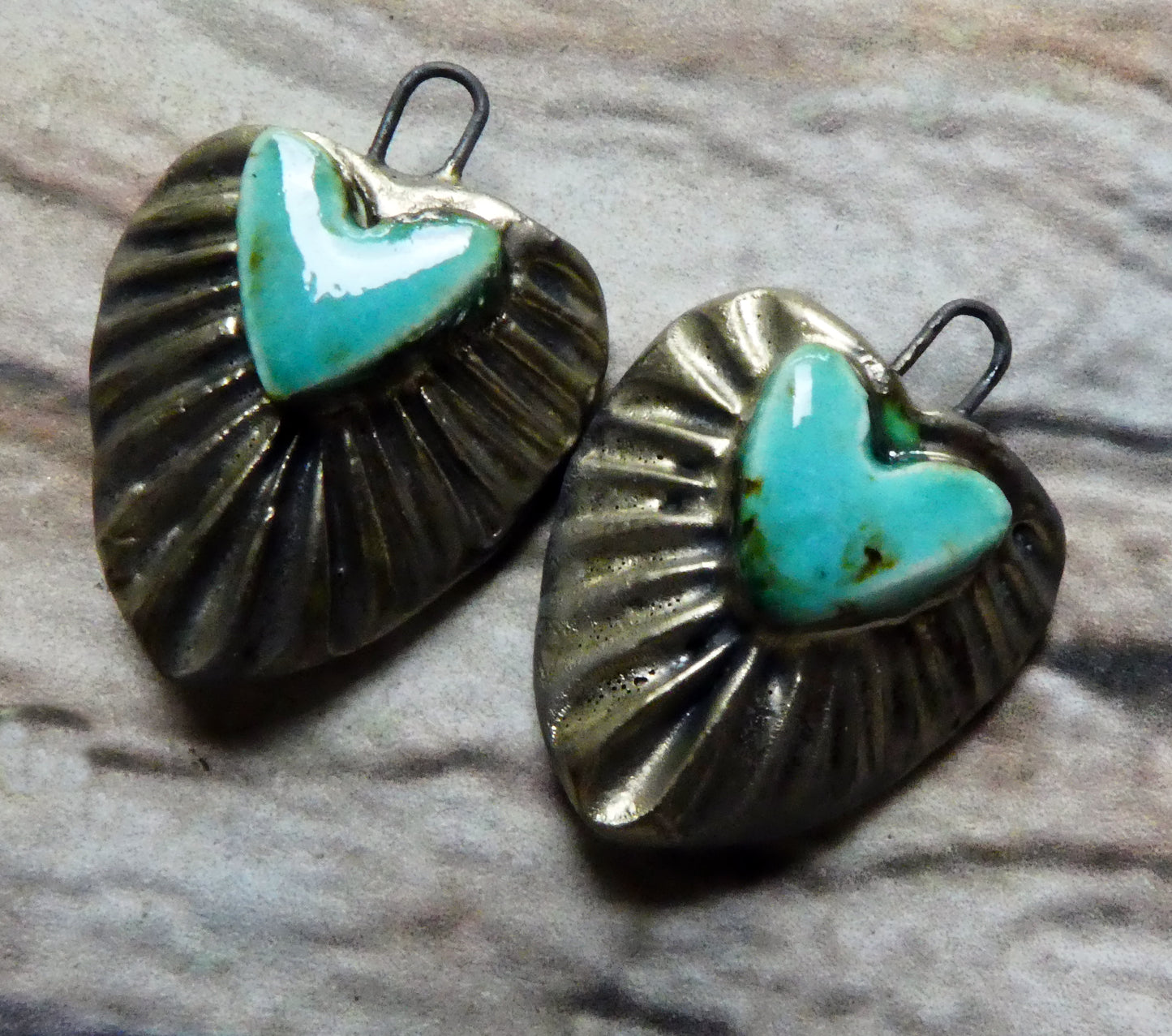 Ceramic Textured Heart Charms - Blue Guppy