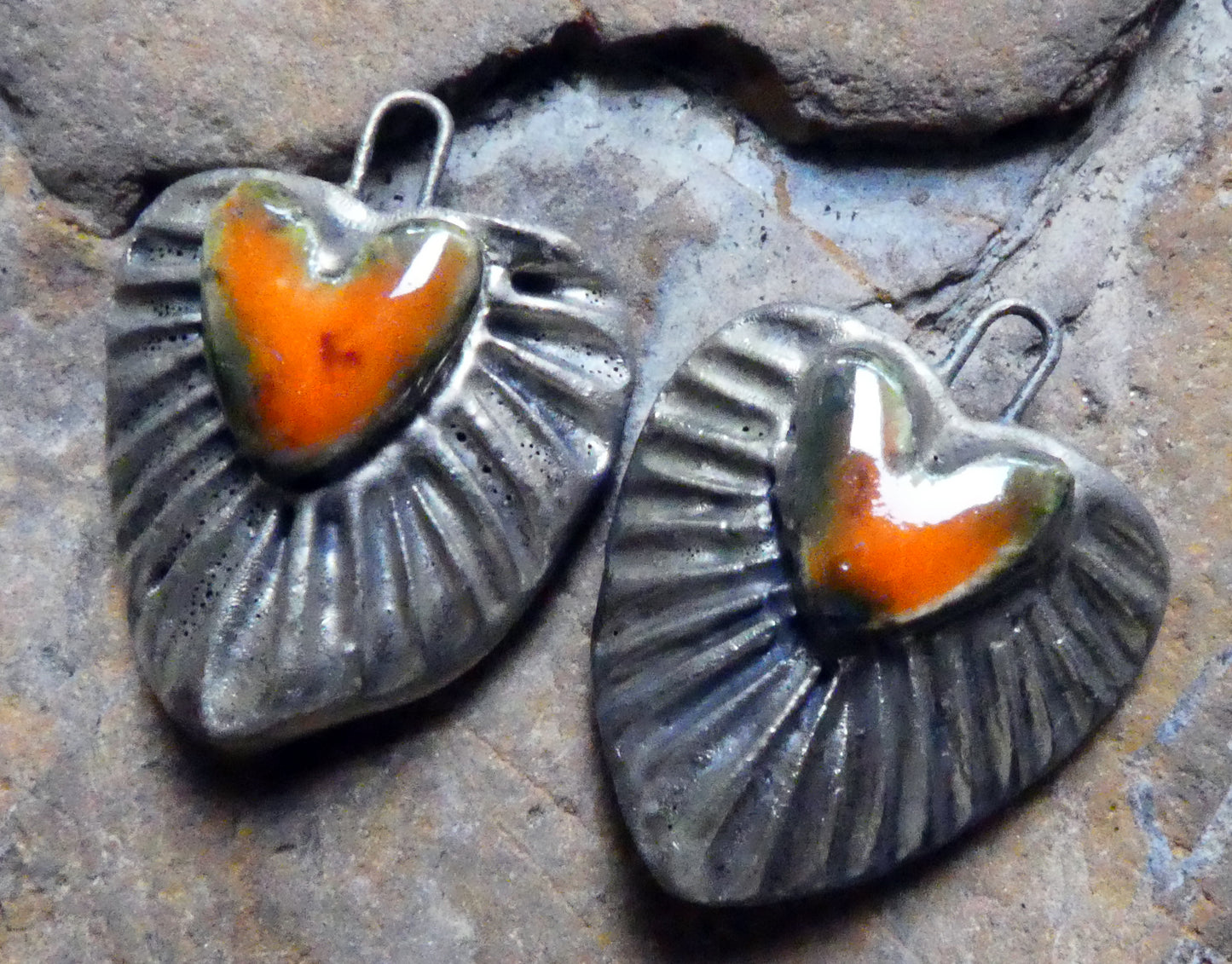 Ceramic Textured Heart Charms - Wildfire