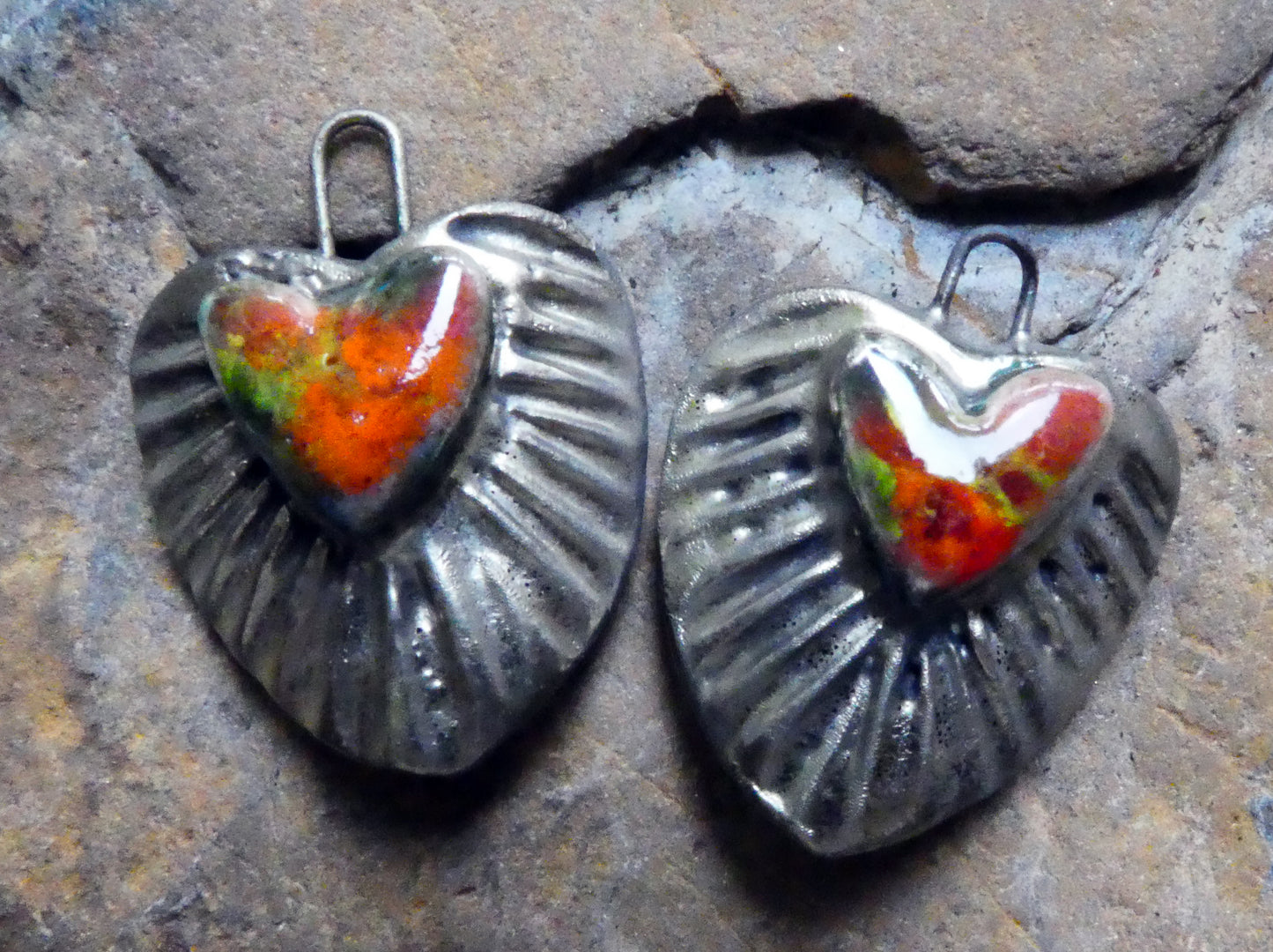 Ceramic Textured Heart Charms - Firecracker