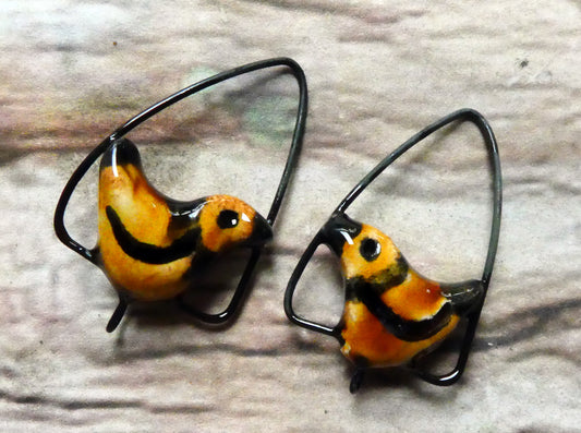 Ceramic Birdie on a Swing Connectors - Cognac