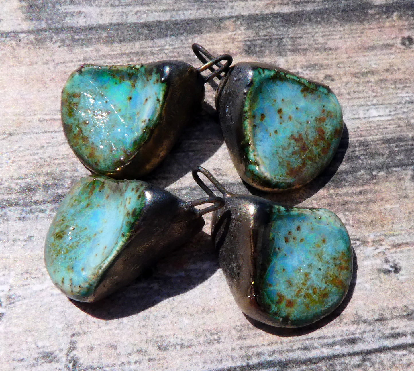 Ceramic Lustrous Shell Belly Charms - Turquoise Sandstone