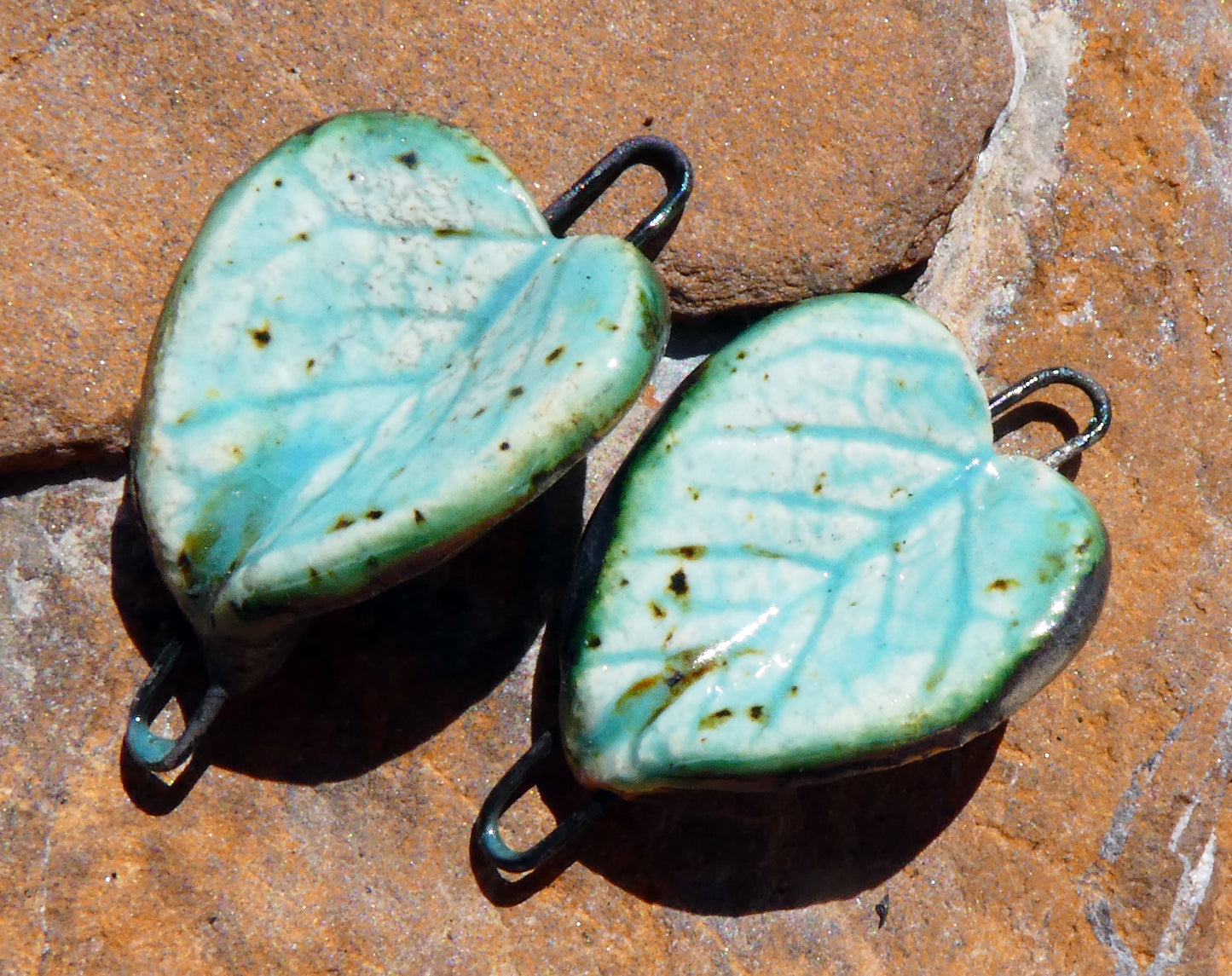 Ceramic Leaf Connectors - Blue Guppy