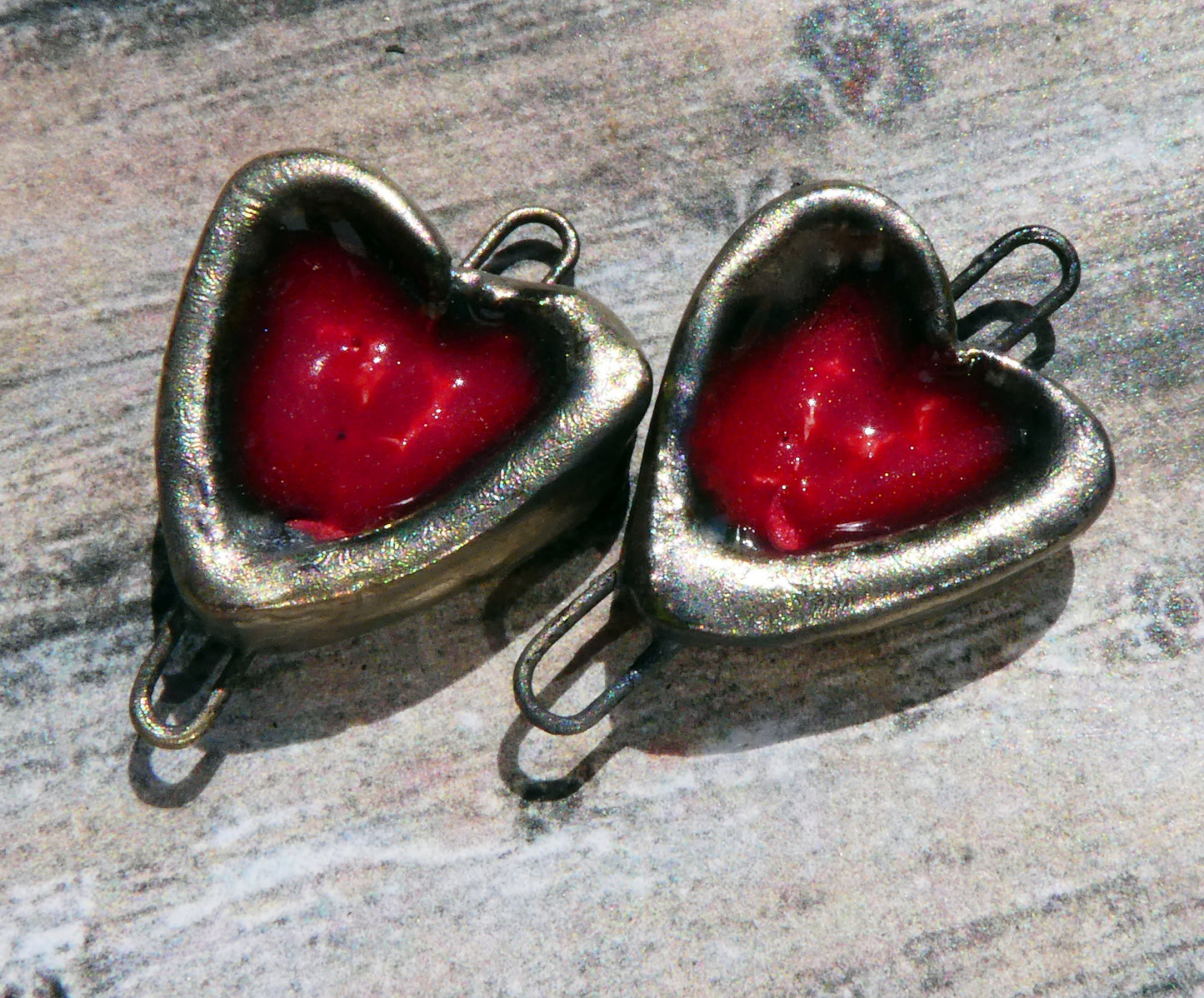 Ceramic Little Indented Heart Connectors -Red